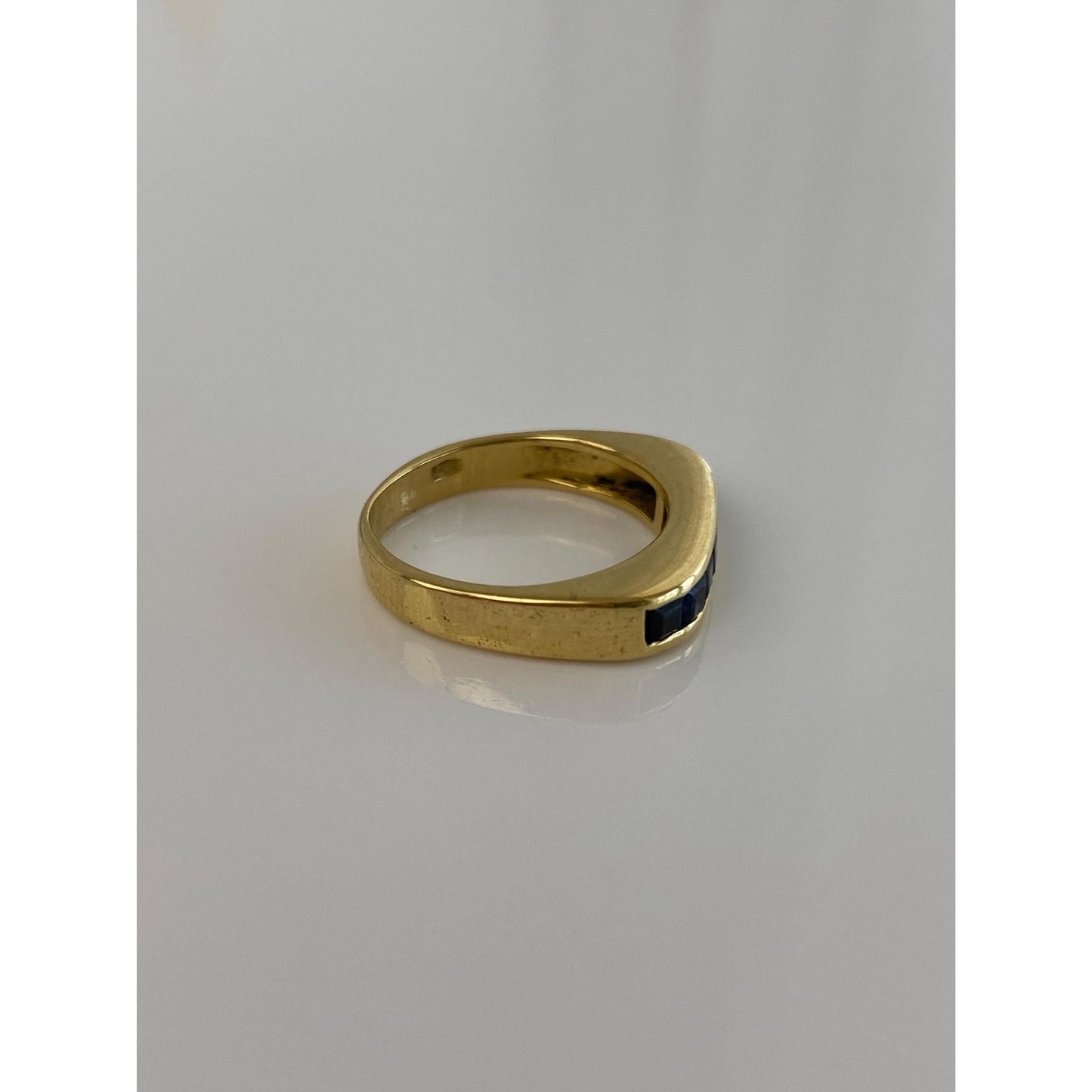 Vintage Solid 18k Yellow Gold Blue Sapphire Ring - Size 5