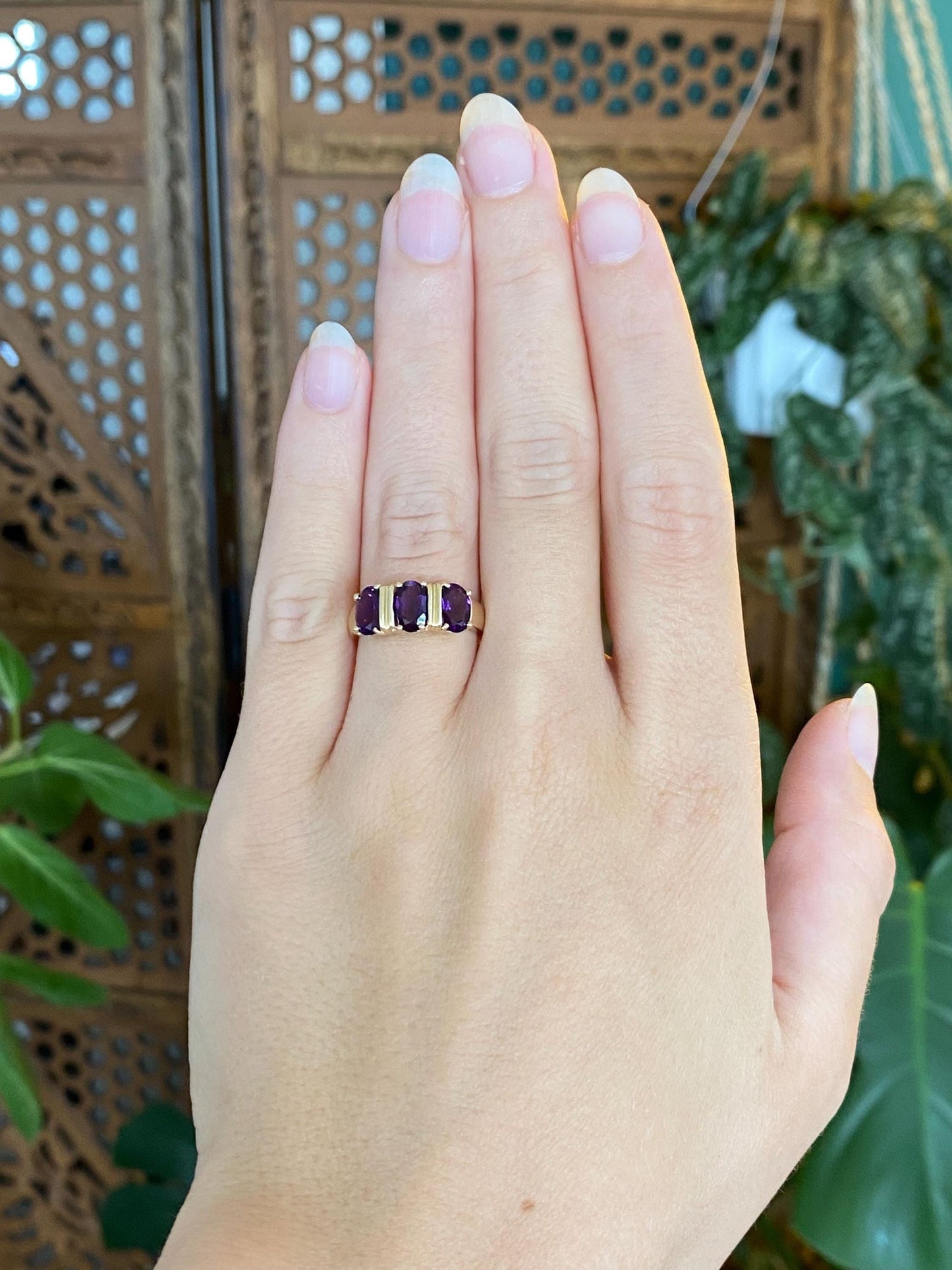 Vintage Solid 14k Yellow Gold Amethyst Row Ring - Size 6