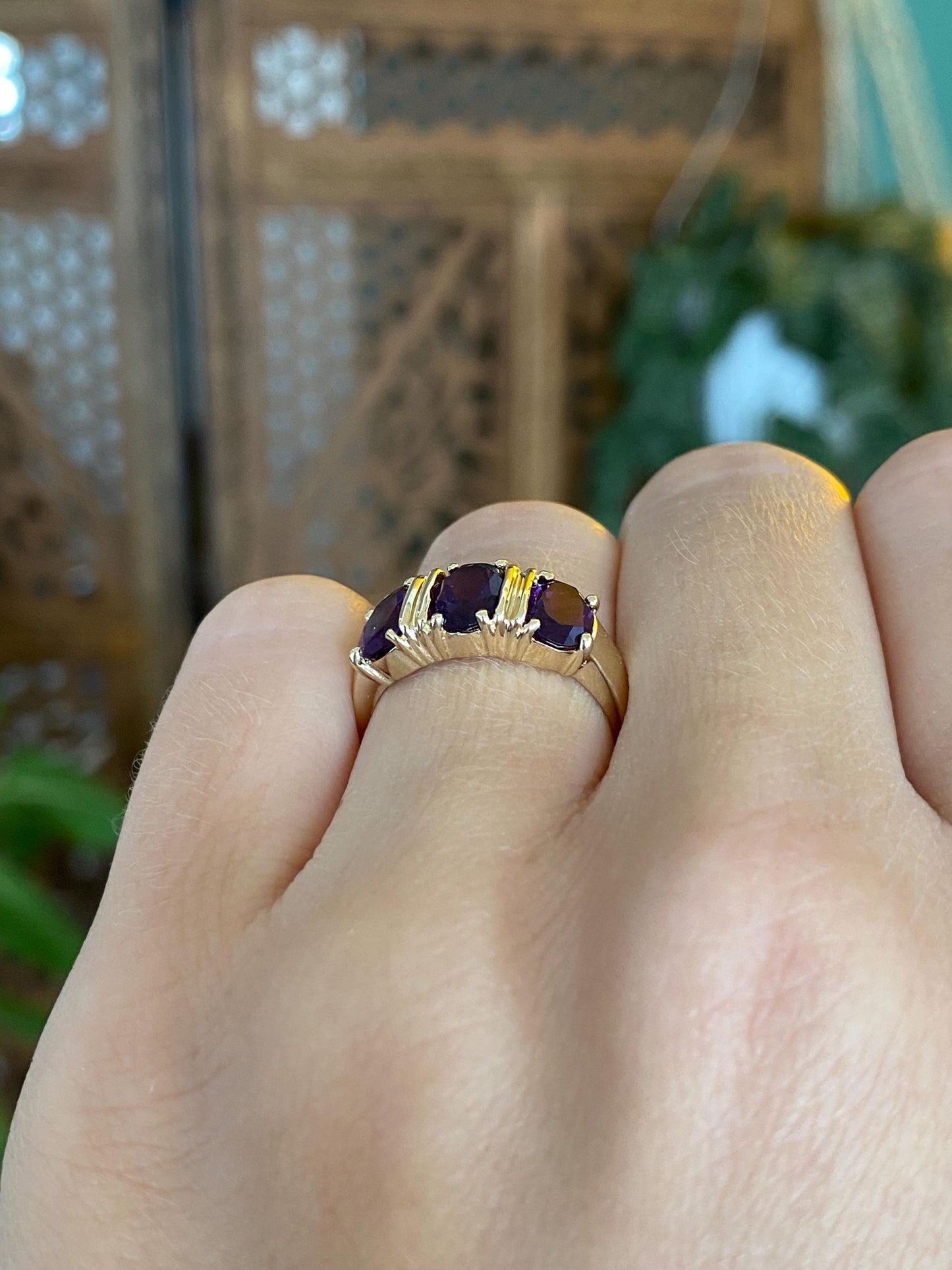 Vintage Solid 14k Yellow Gold Amethyst Row Ring - Size 6