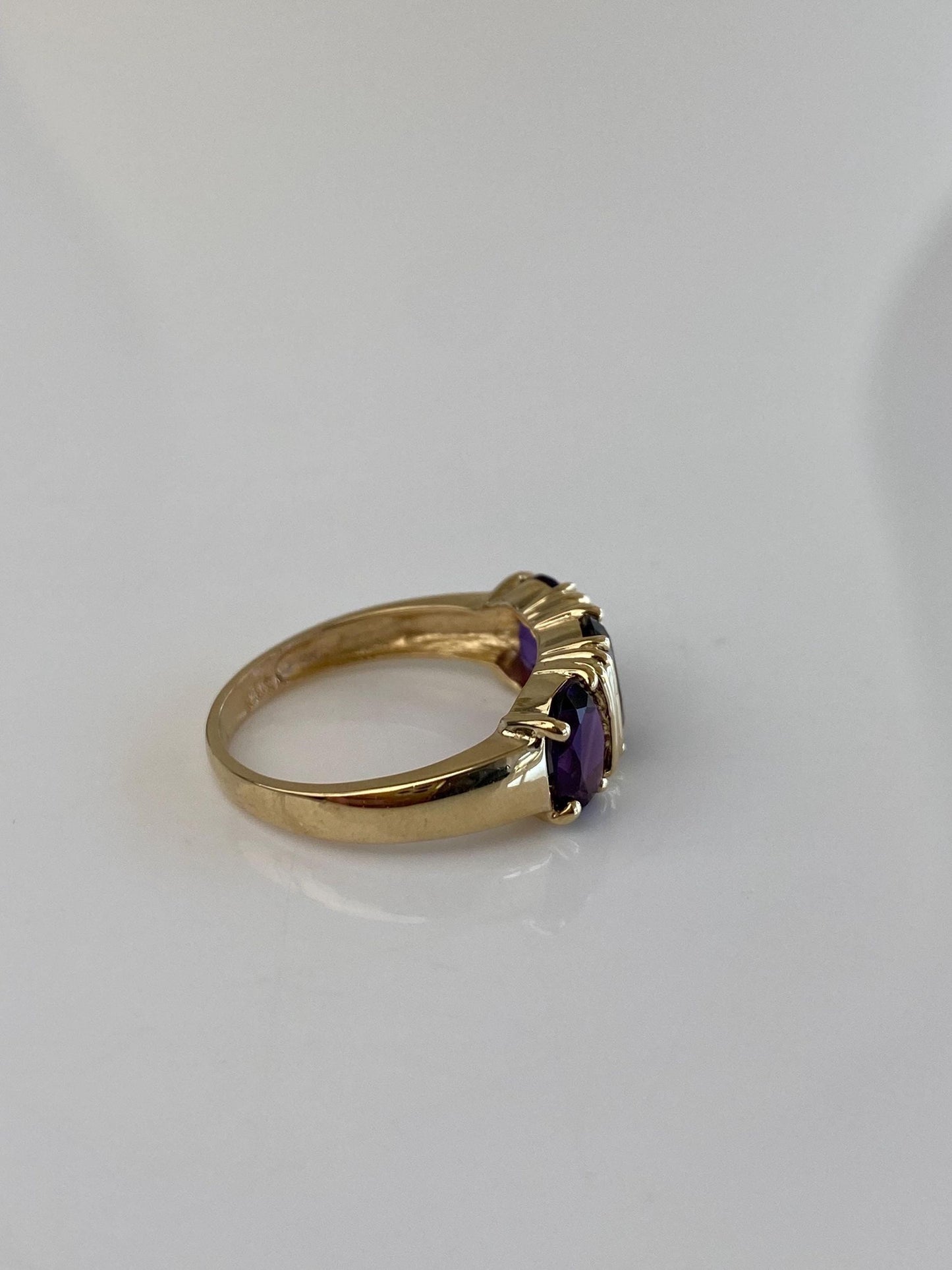 Vintage Solid 14k Yellow Gold Amethyst Row Ring - Size 6