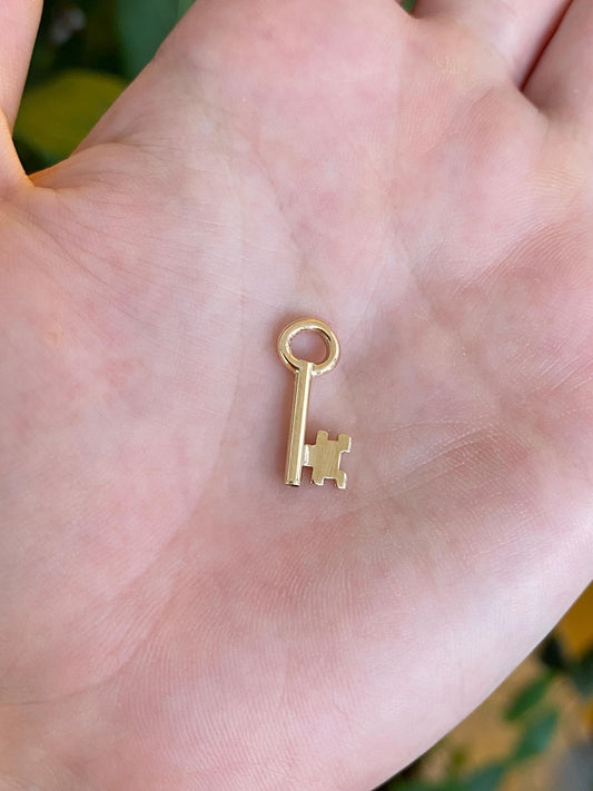 Vintage 14k Yellow Gold Skeleton Key Charm
