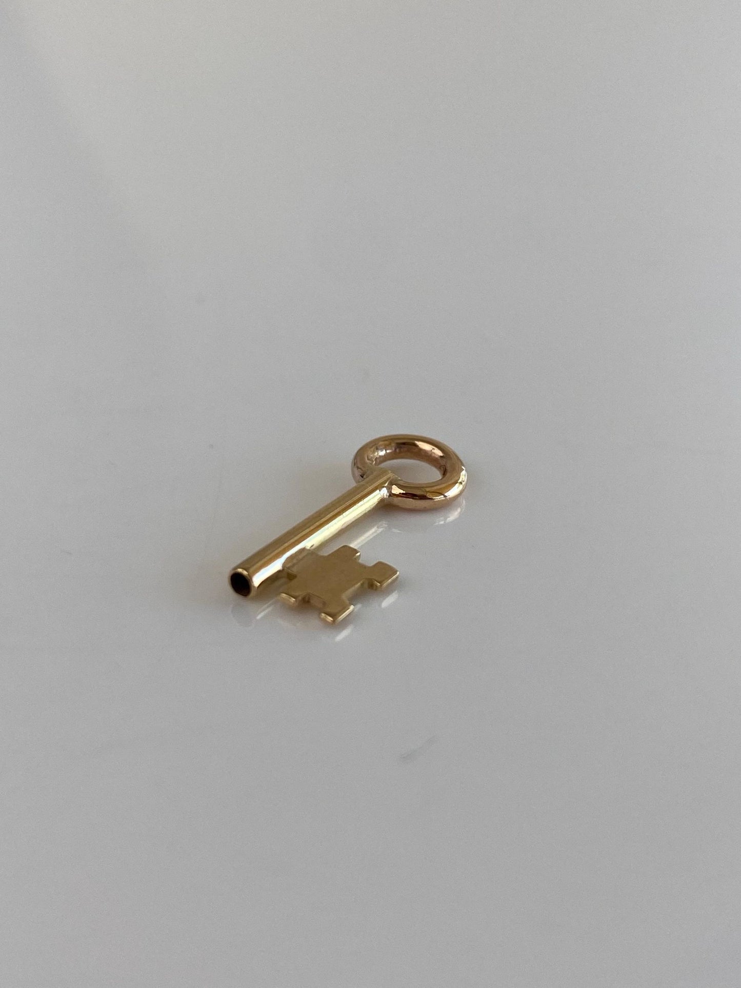 Vintage 14k Yellow Gold Skeleton Key Charm