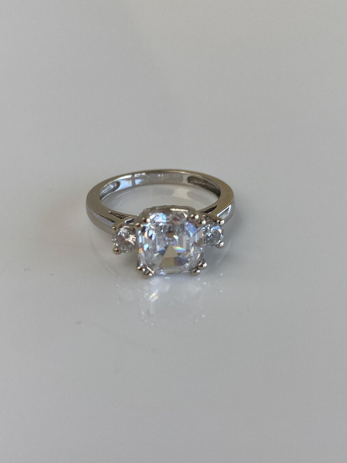 Vintage Solid 10k White Gold Clear Cubic Zirconia Ring - Size 5