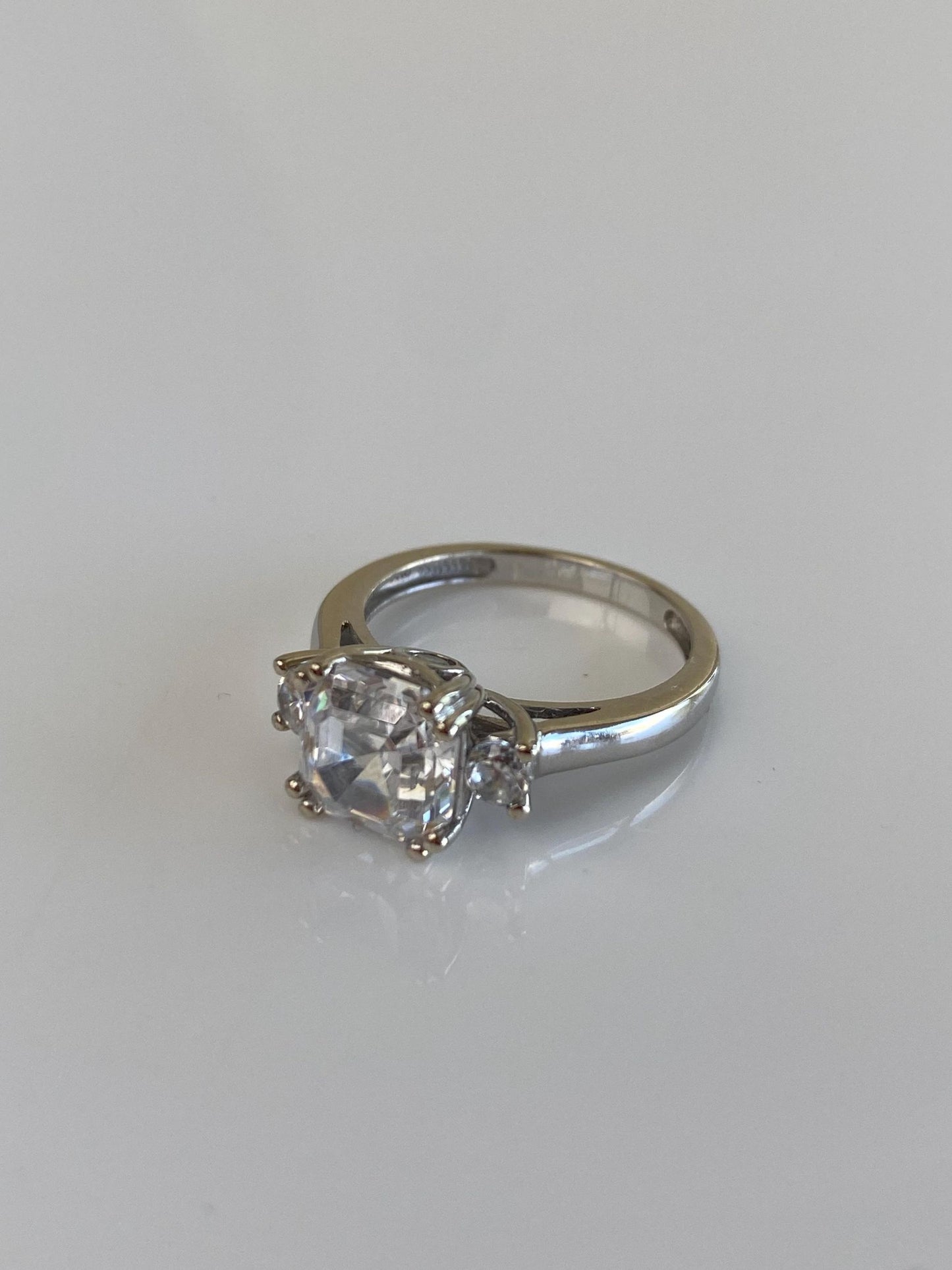 Vintage Solid 10k White Gold Clear Cubic Zirconia Ring - Size 5