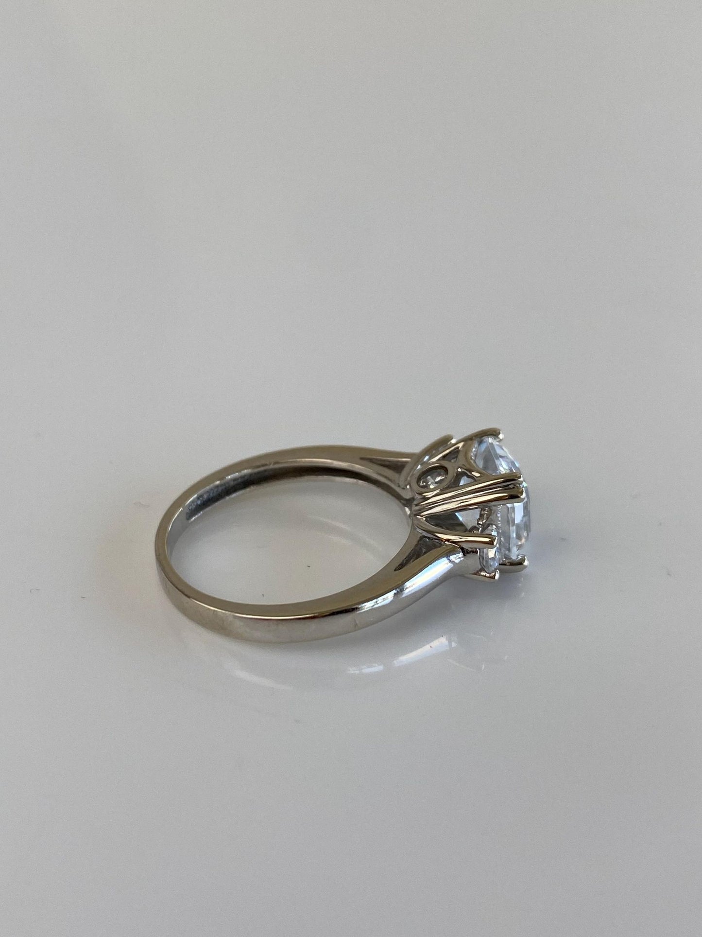 Vintage Solid 10k White Gold Clear Cubic Zirconia Ring - Size 5
