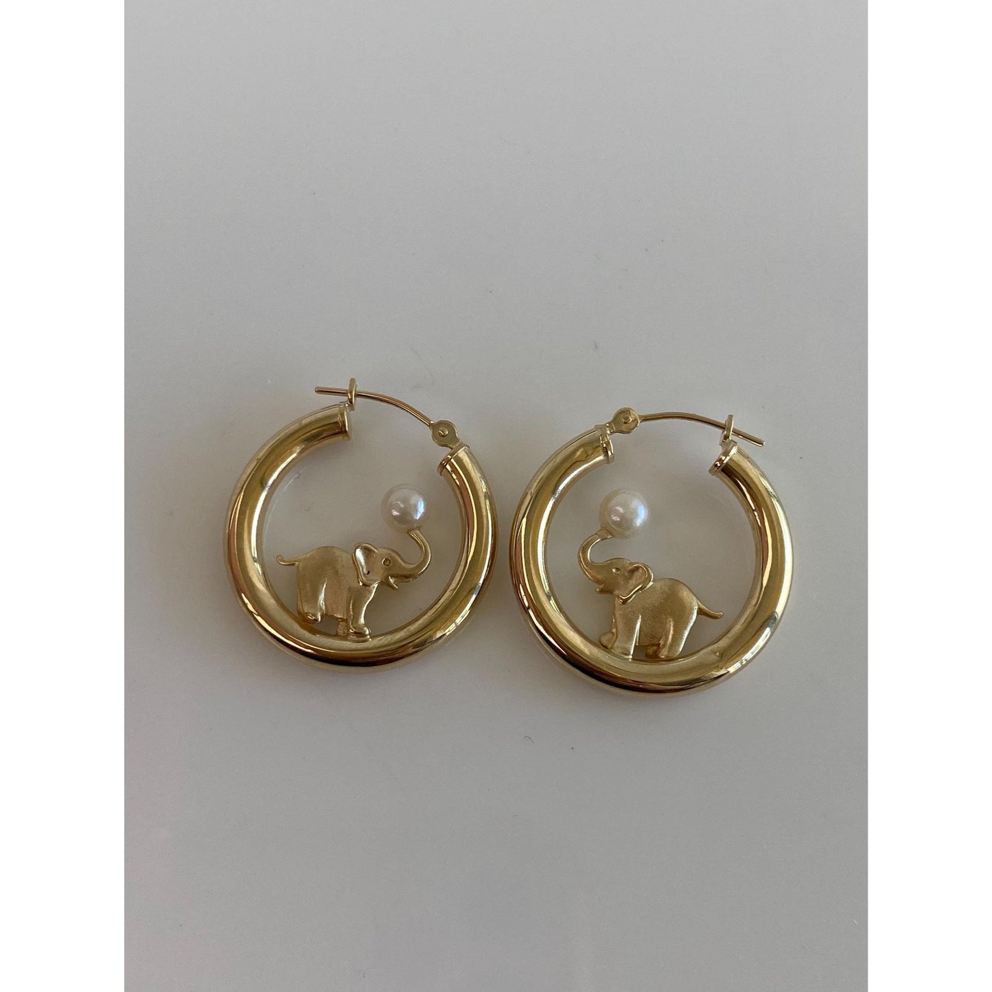 Vintage 14k Yellow Gold Elephant Pearl Hoop Earrings