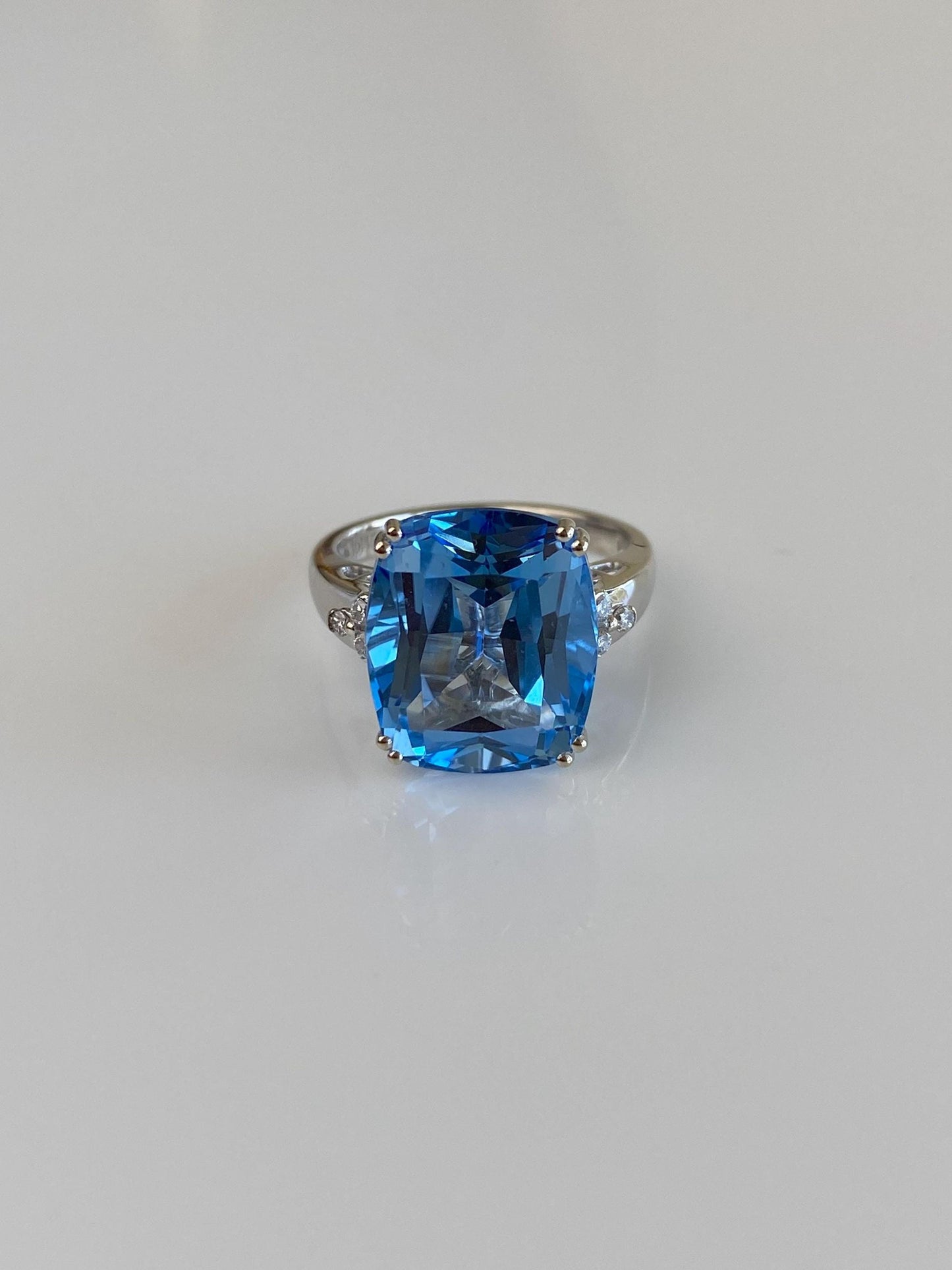 Vintage Solid 14k White Gold Diamond Topaz Ring - Size 6.75