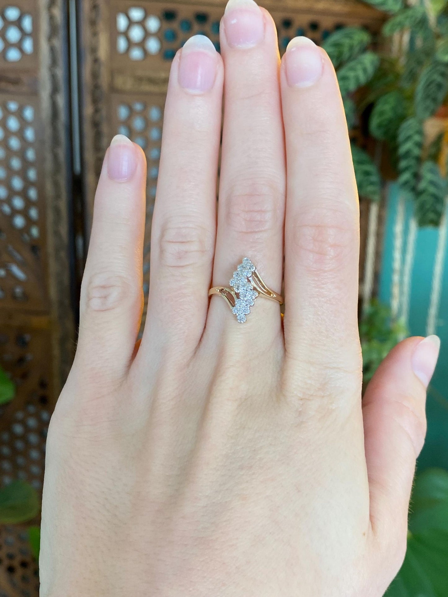 Vintage Solid 14k White & Yellow Gold Diamond Cluster Twist Ring - Size 6.25