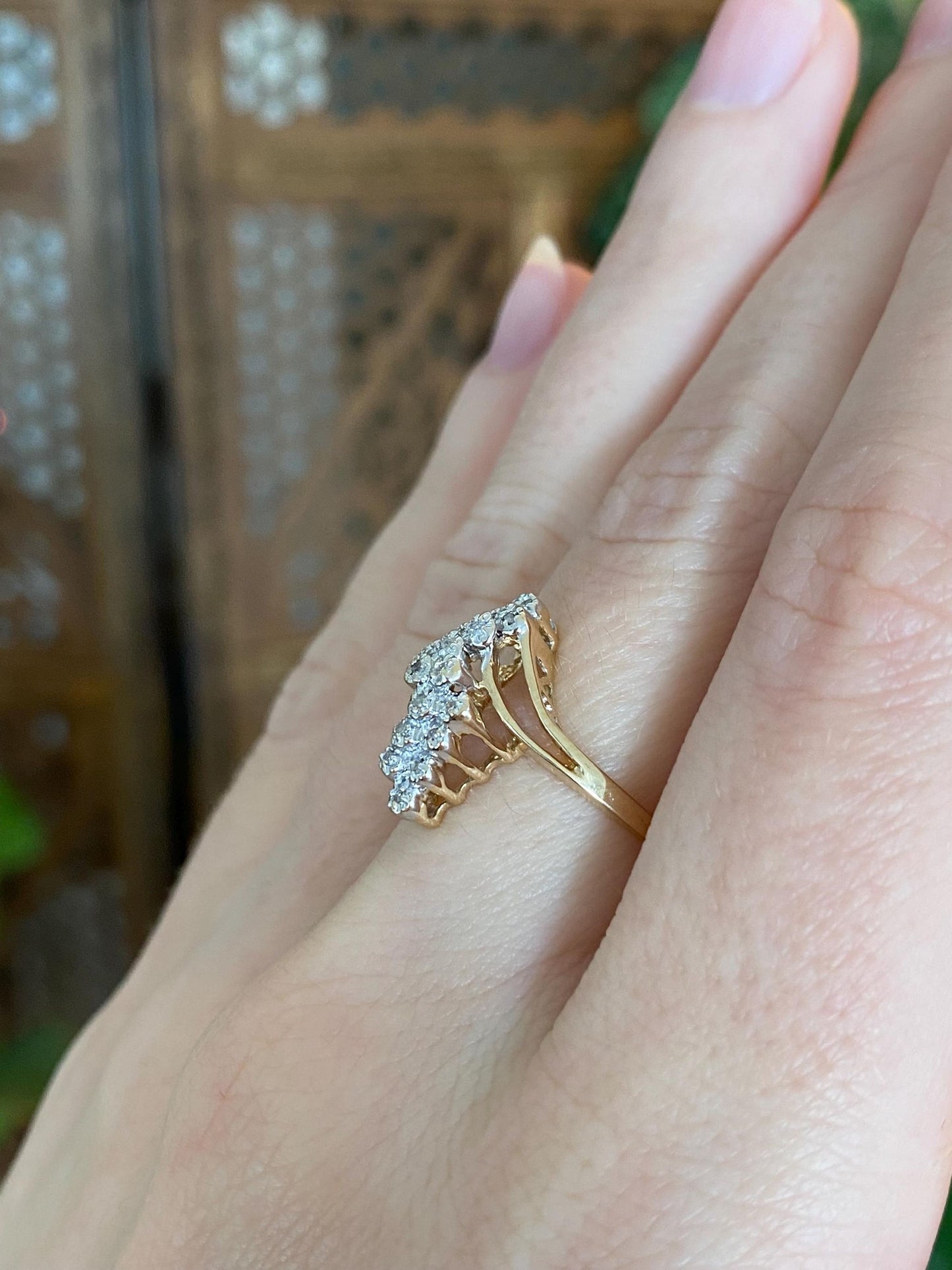 Vintage Solid 14k White & Yellow Gold Diamond Cluster Twist Ring - Size 6.25