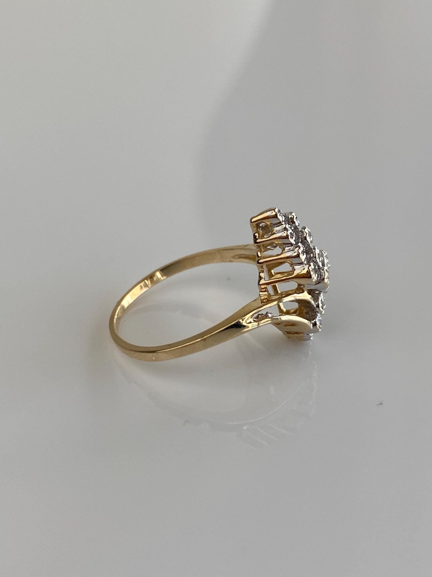 Vintage Solid 14k White & Yellow Gold Diamond Cluster Twist Ring - Size 6.25