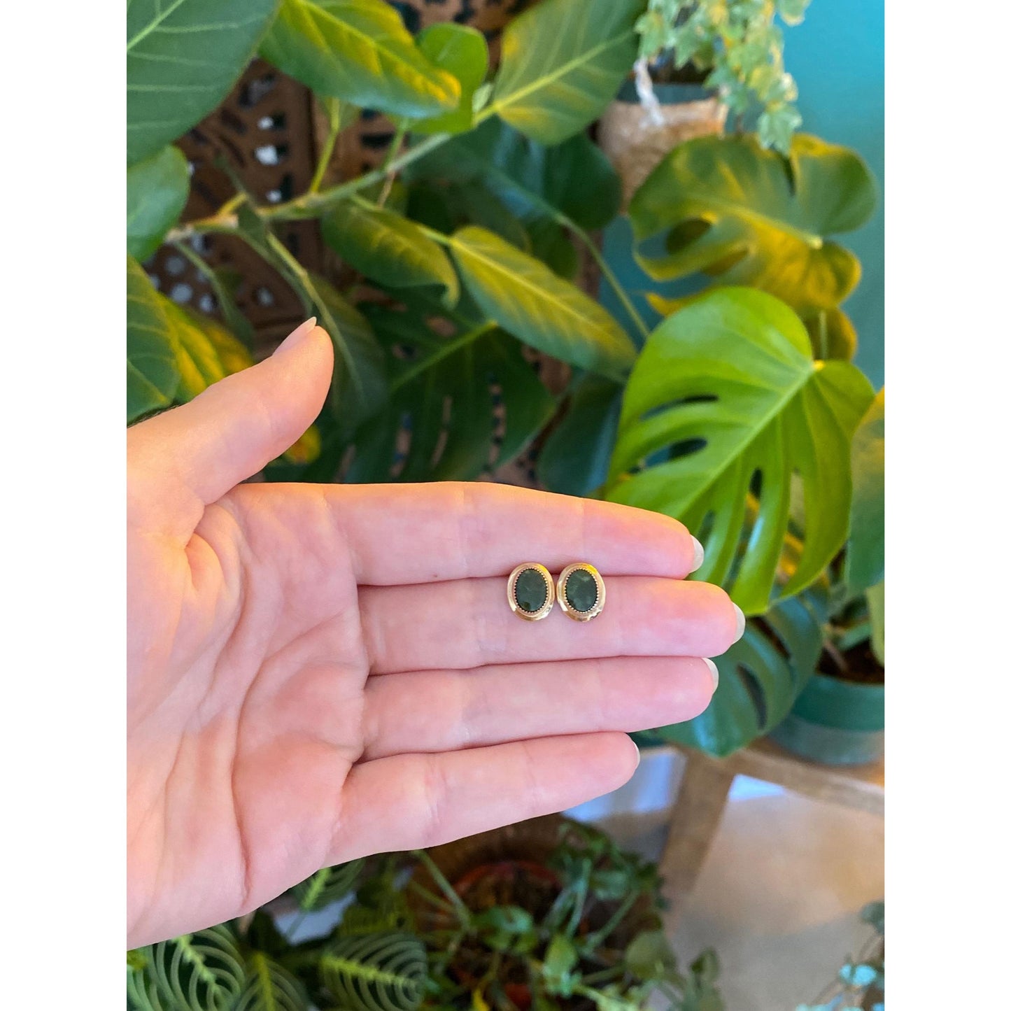 Vintage Solid 14k Yellow Gold Nephrite Stud Earrings