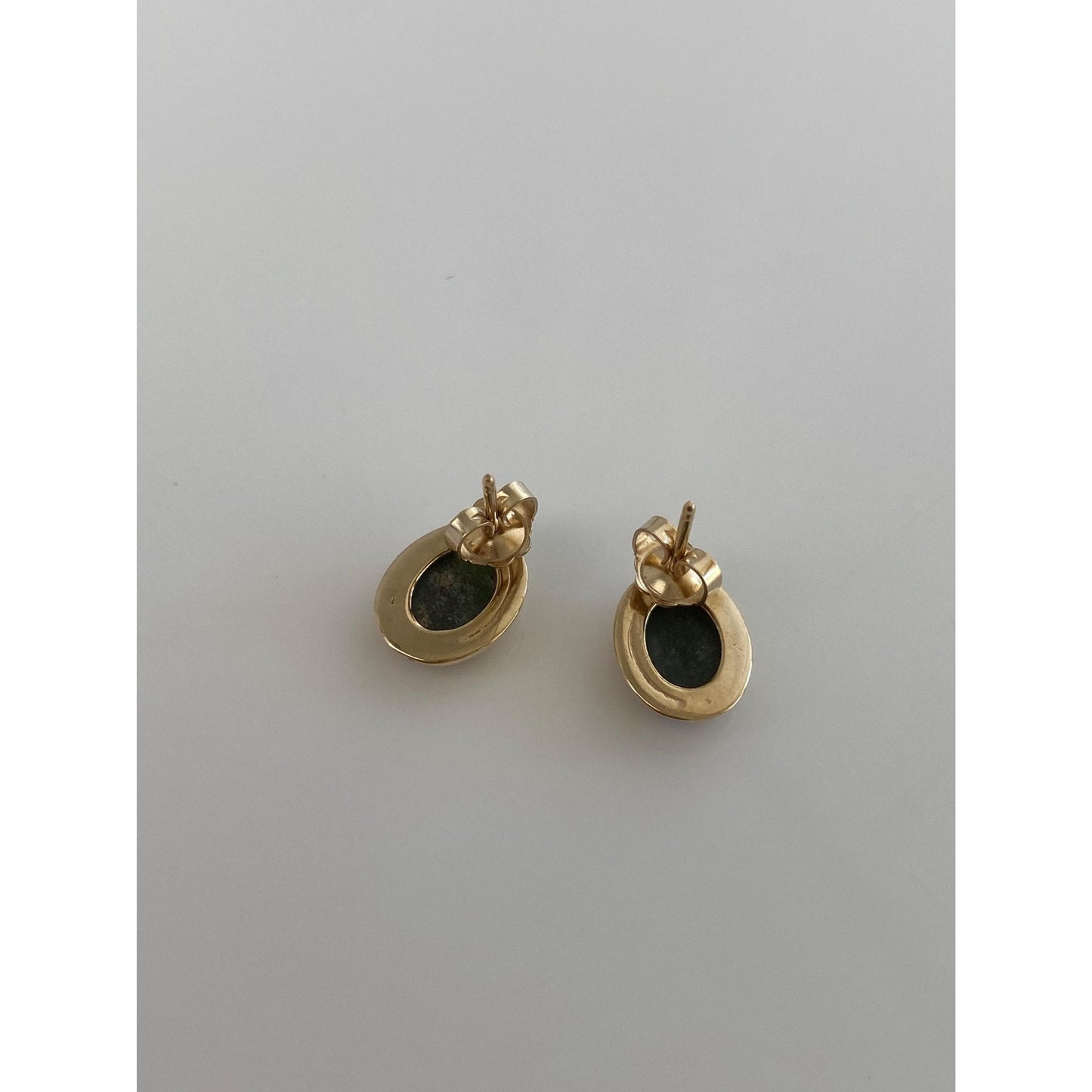 Vintage Solid 14k Yellow Gold Nephrite Stud Earrings