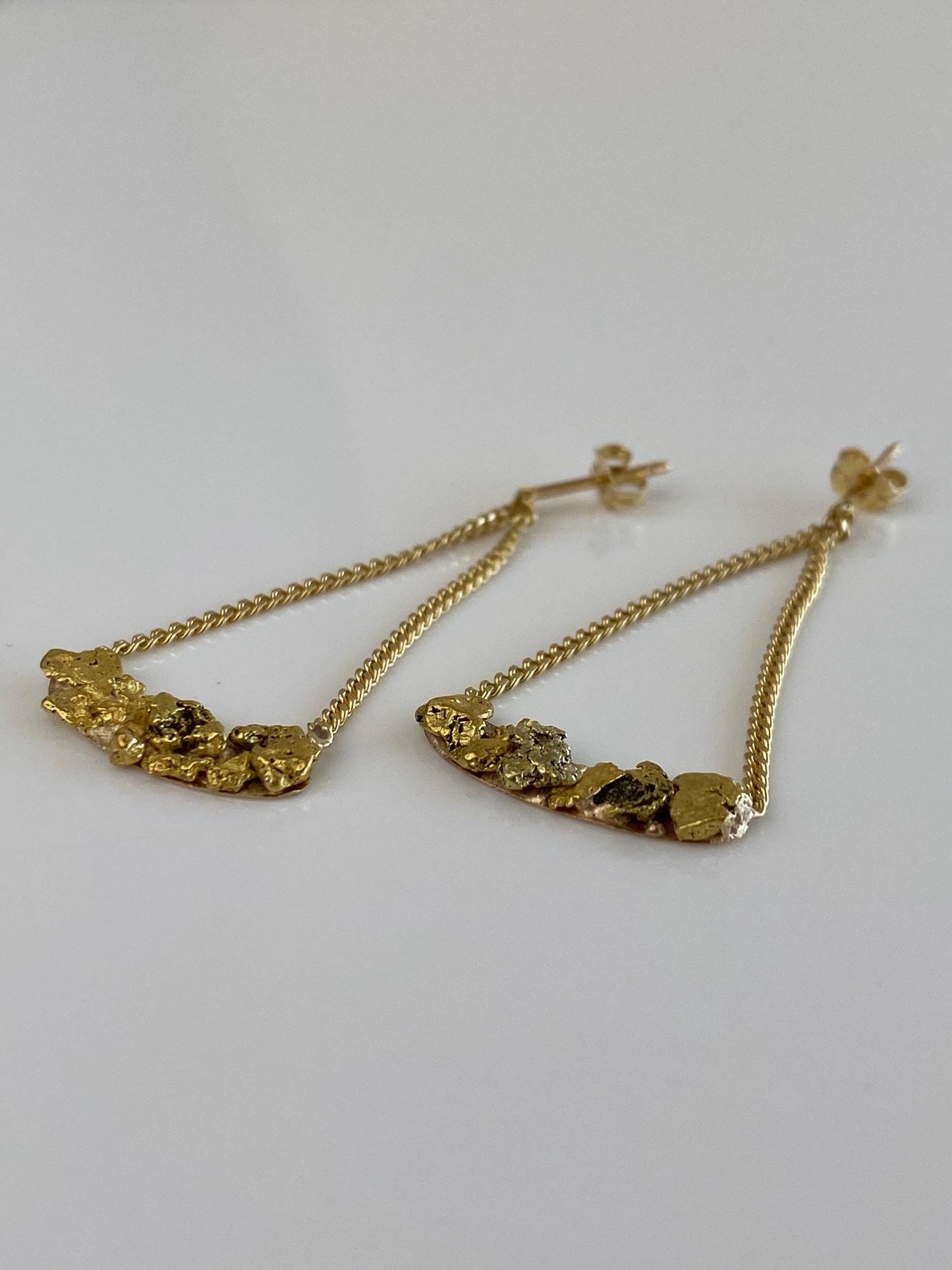 Vintage Solid 18k Yellow Gold Nugget Curb Chain Dangle Stud Earrings