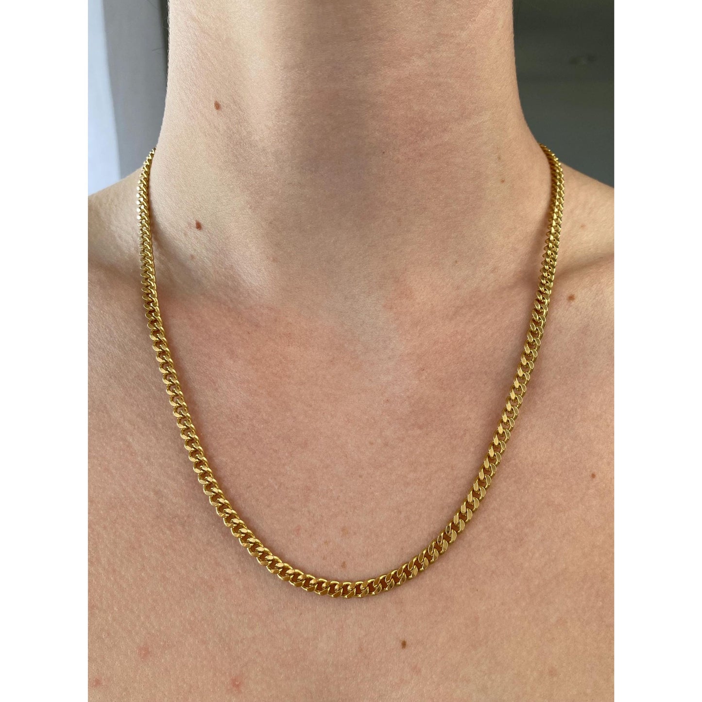 Vintage Solid 18k Yellow Gold Curb Chain Necklace - 19.5 inches
