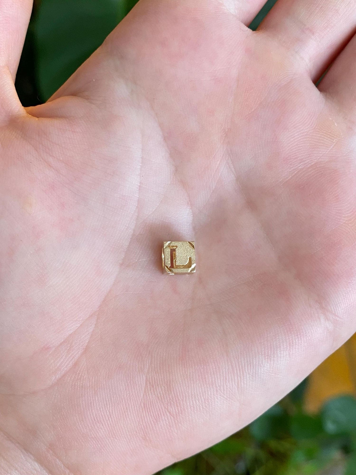 Vintage Solid 14k Yellow Gold Diamond Cut Initial 'L' Cube Charm