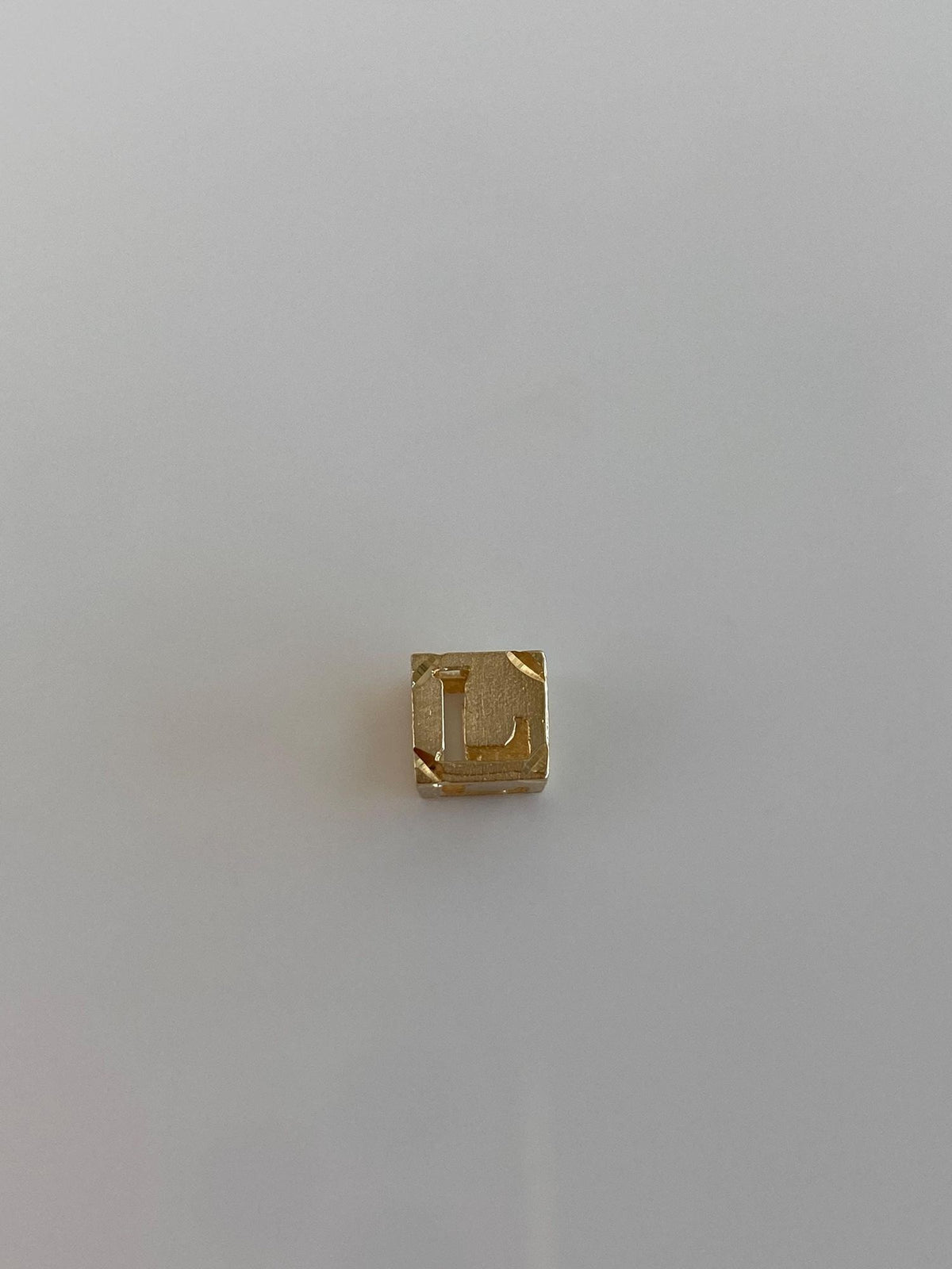 Vintage Solid 14k Yellow Gold Diamond Cut Initial 'L' Cube Charm