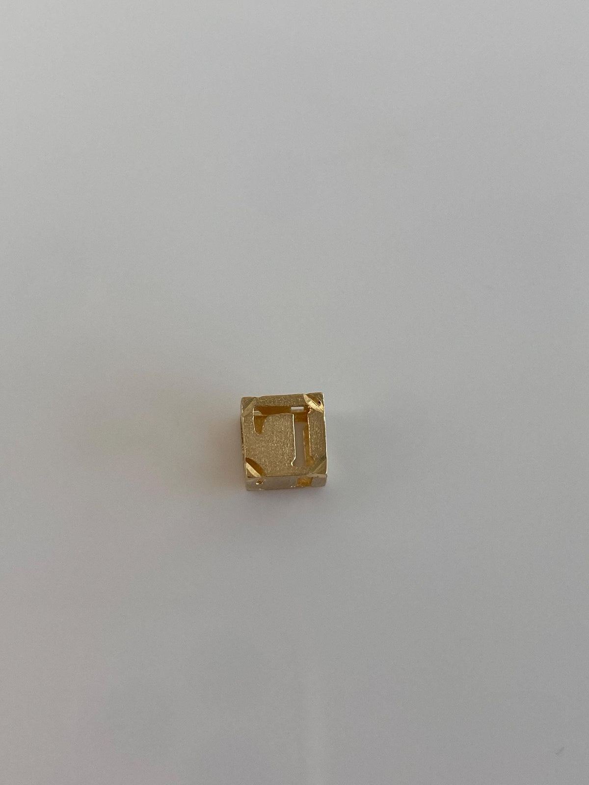 Vintage Solid 14k Yellow Gold Diamond Cut Initial 'L' Cube Charm