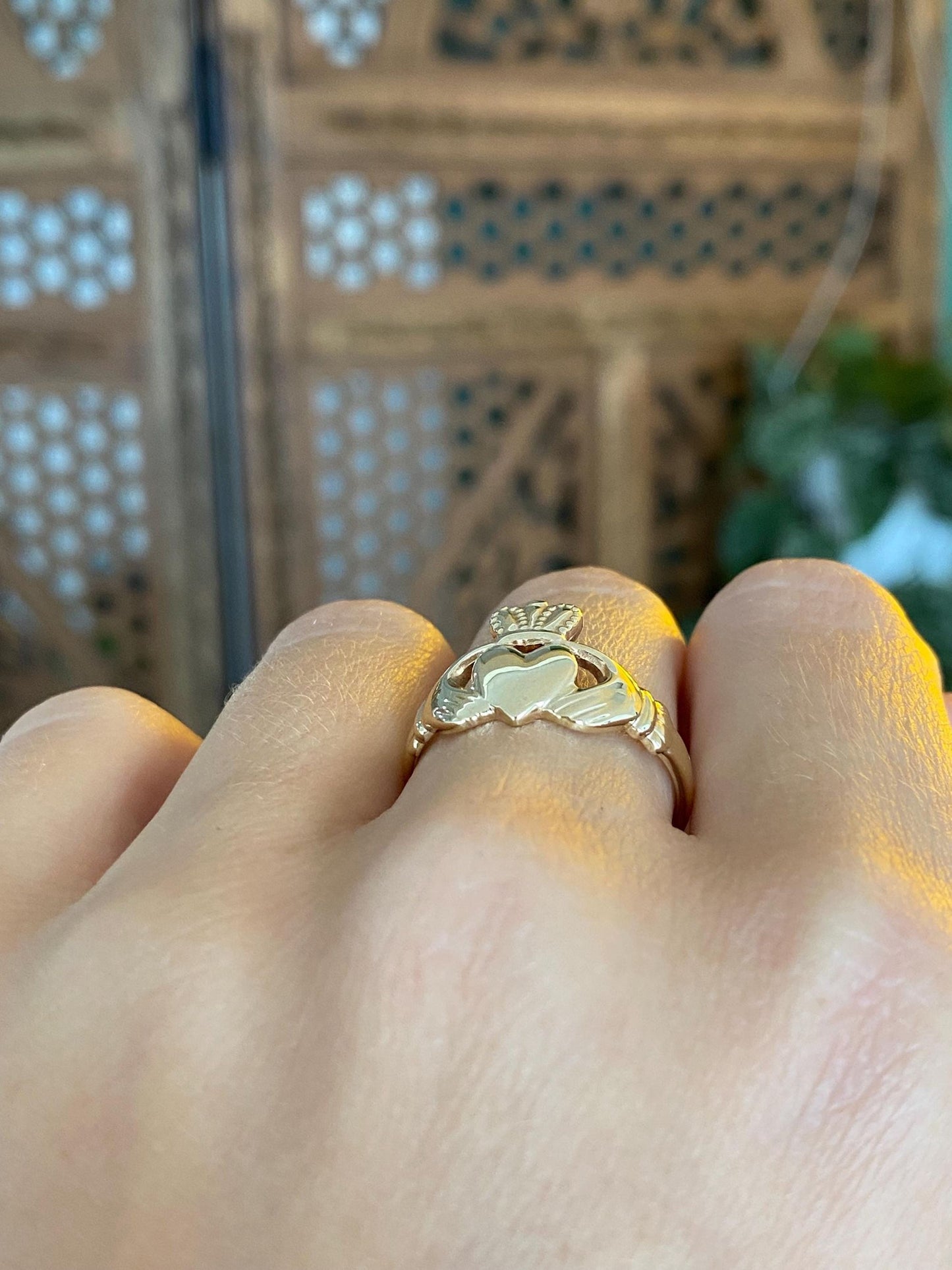 Solid 10k Yellow Gold Claddaugh Ring - Size 8.75