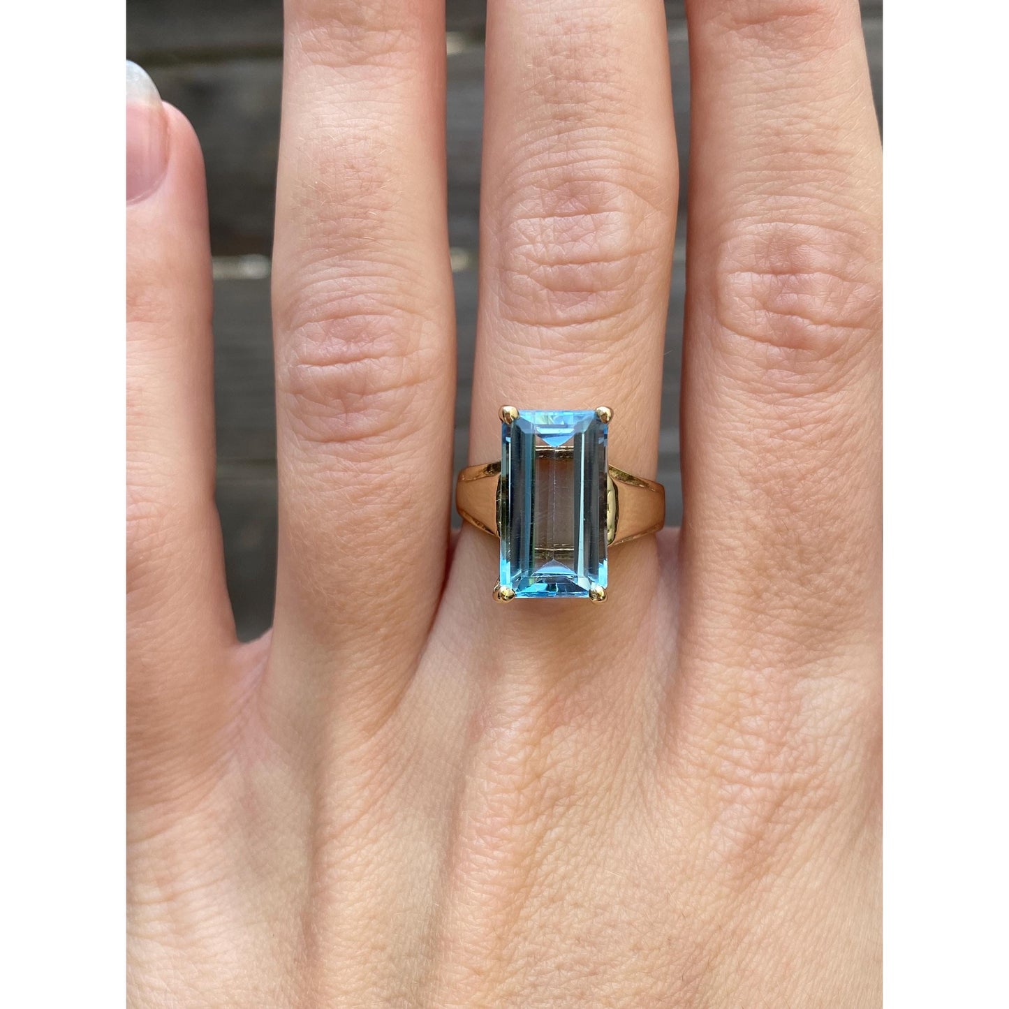 Vintage Solid 14k Yellow Gold Large Topaz Ring - Size 6.5