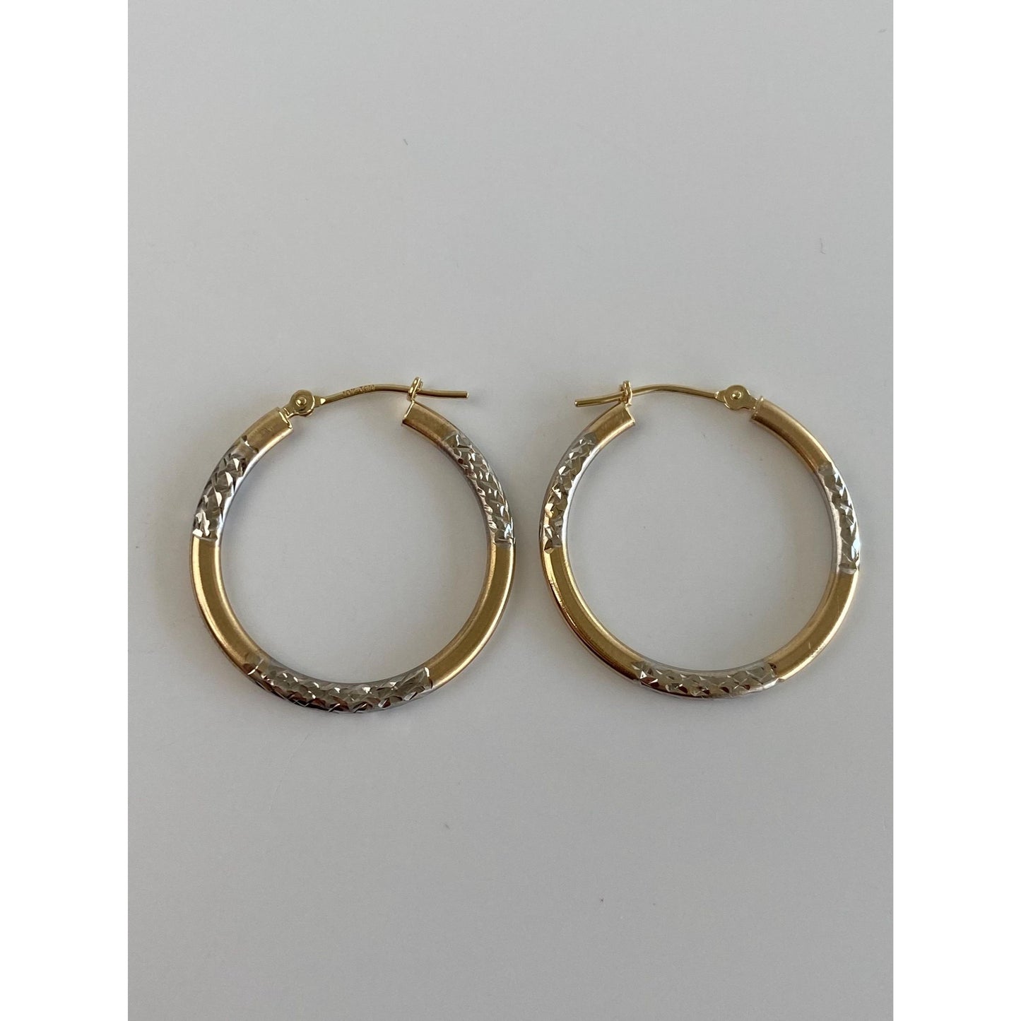 Vintage 10k White & Yellow Gold Pattern Stripe Hoop Earrings