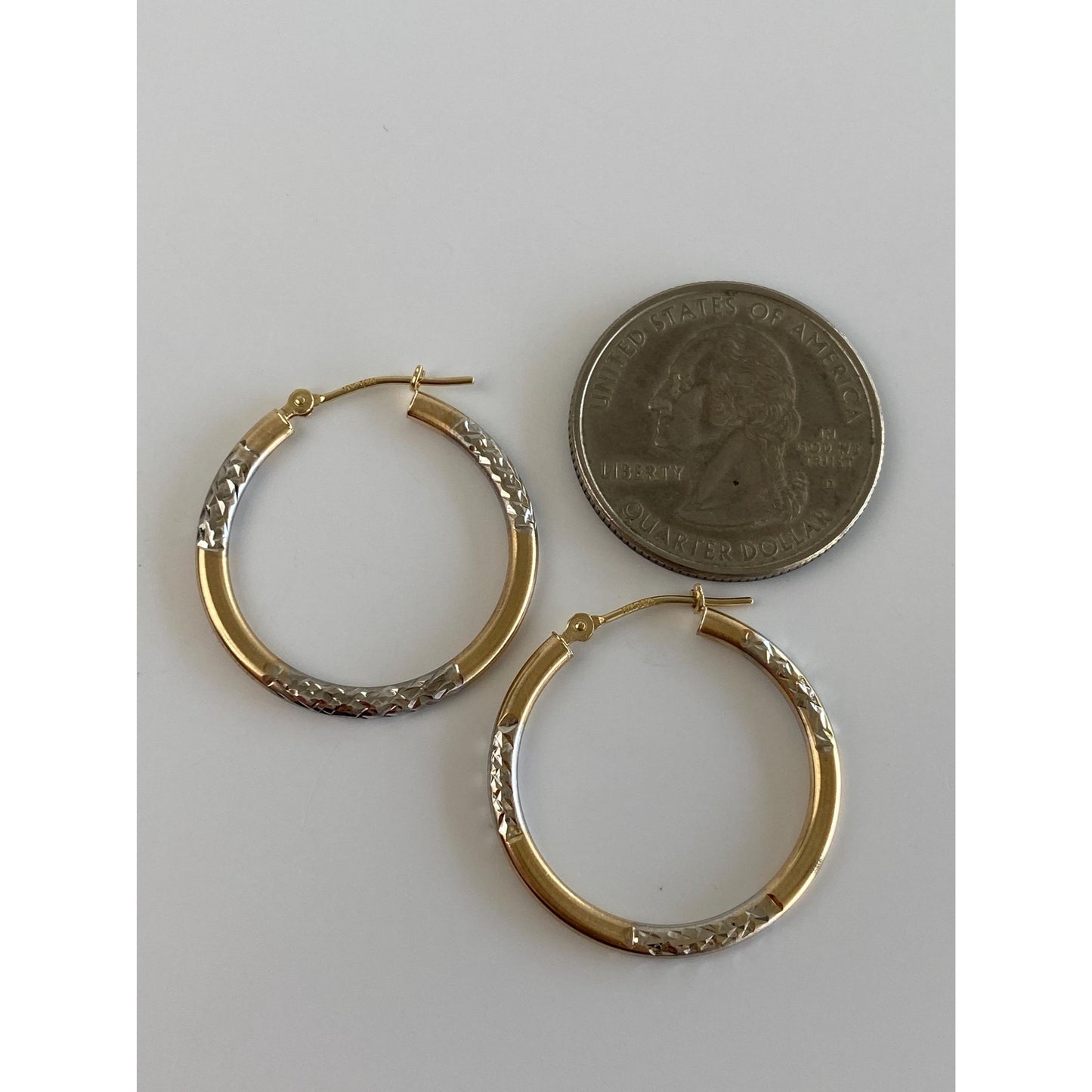 Vintage 10k White & Yellow Gold Pattern Stripe Hoop Earrings