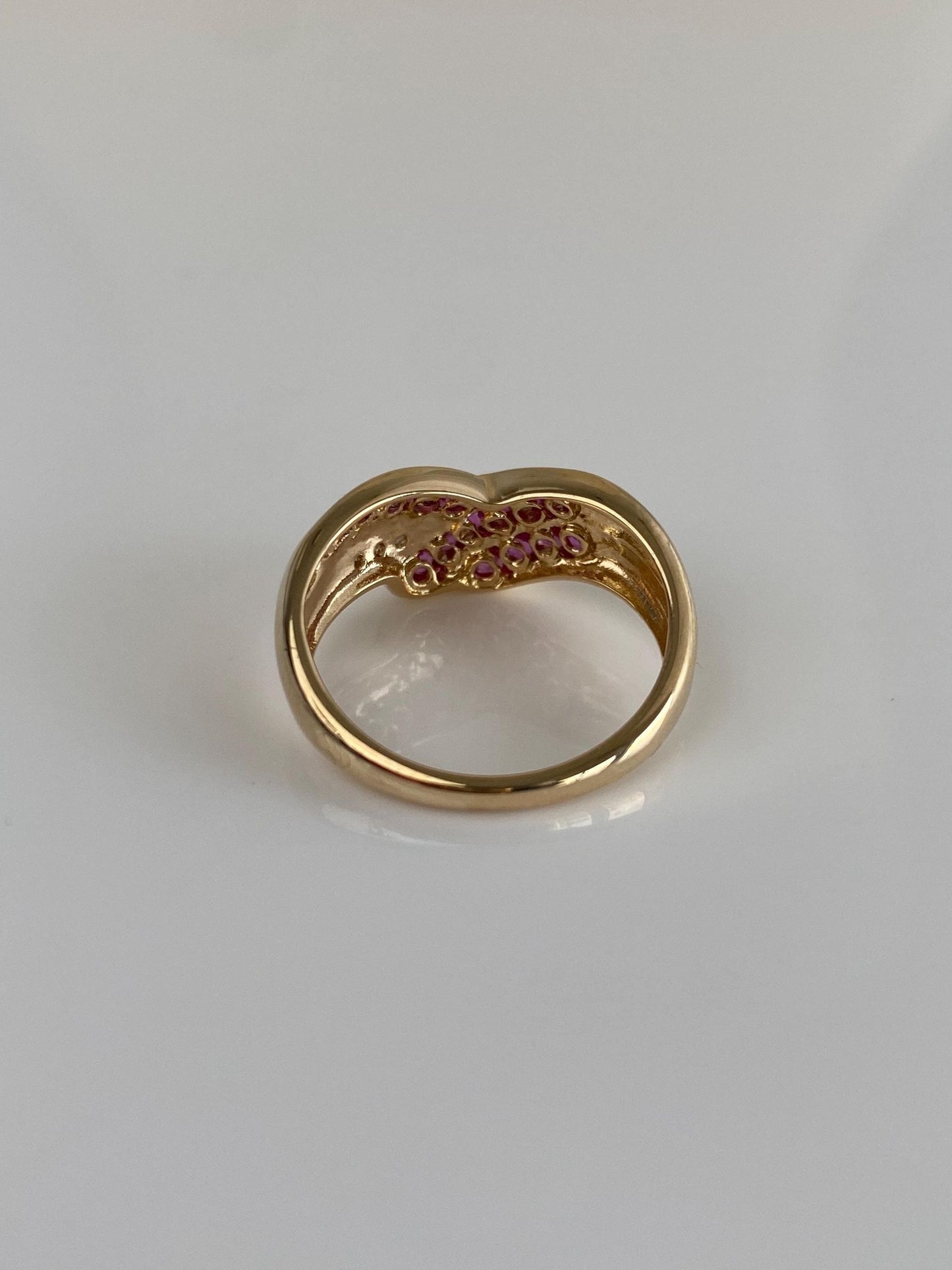 Vintage Solid 14k Yellow Gold Pink & Clear Sapphire Ring - Size 7.25