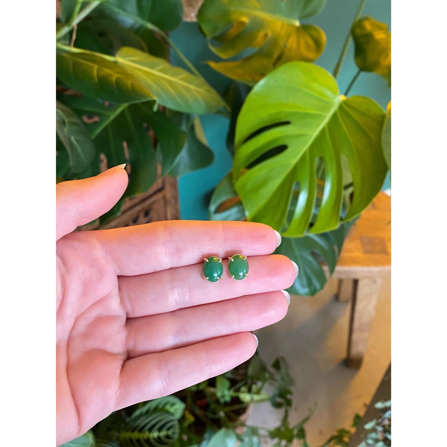 Vintage Solid 14k Yellow Gold Nephrite Stud Earrings