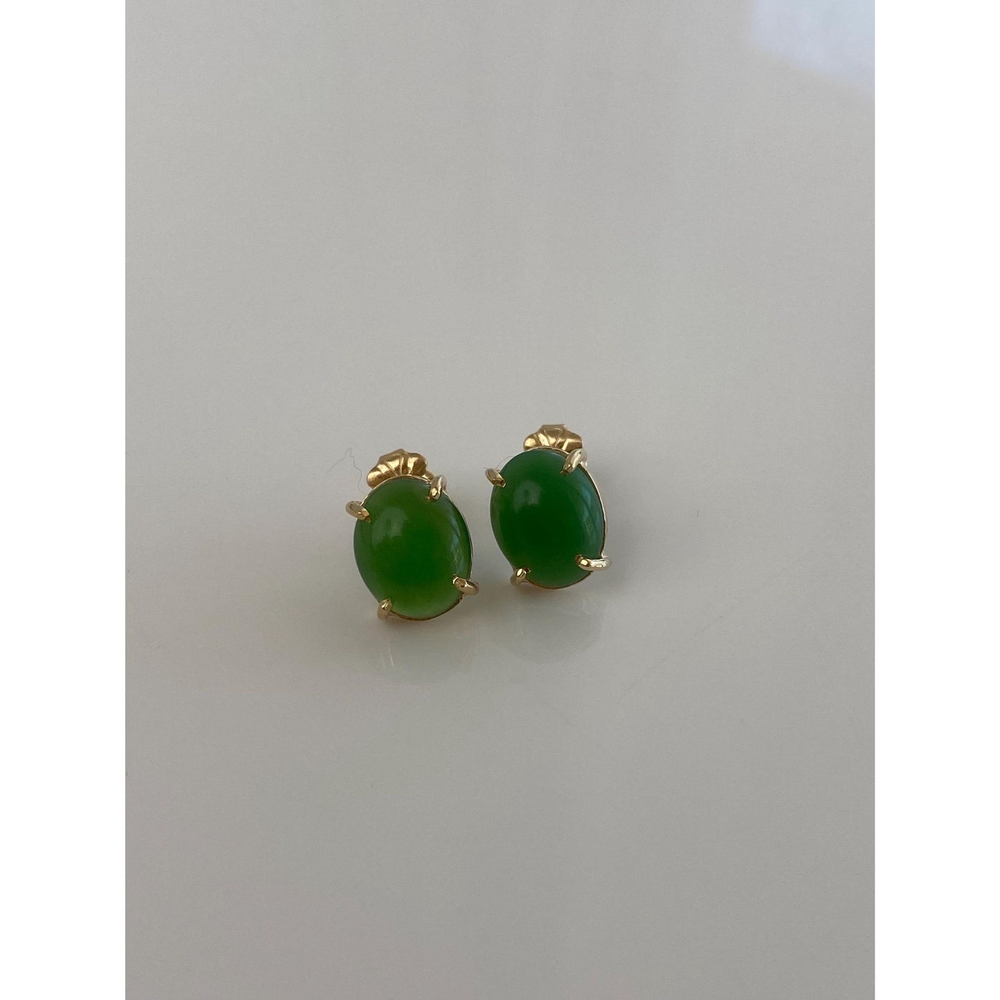 Vintage Solid 14k Yellow Gold Nephrite Stud Earrings