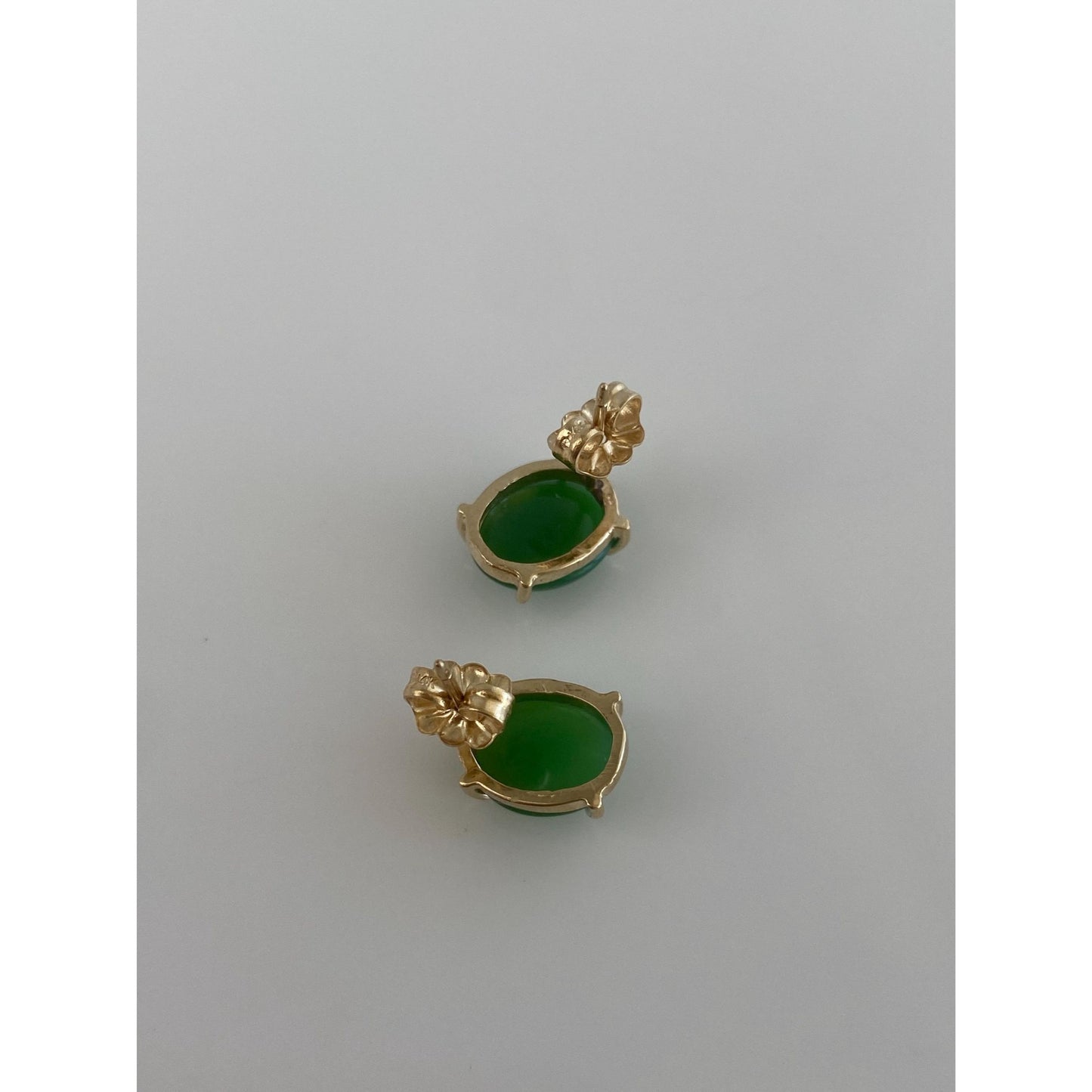 Vintage Solid 14k Yellow Gold Nephrite Stud Earrings