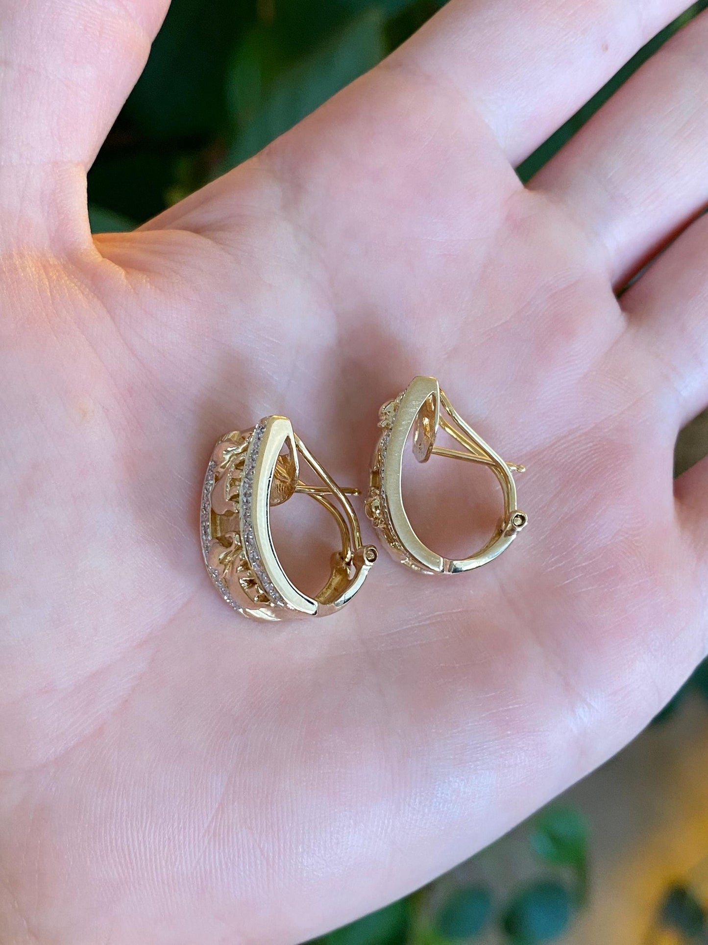 Vintage Solid 14k White & Yellow Gold Diamond Elephants Drop Earrings