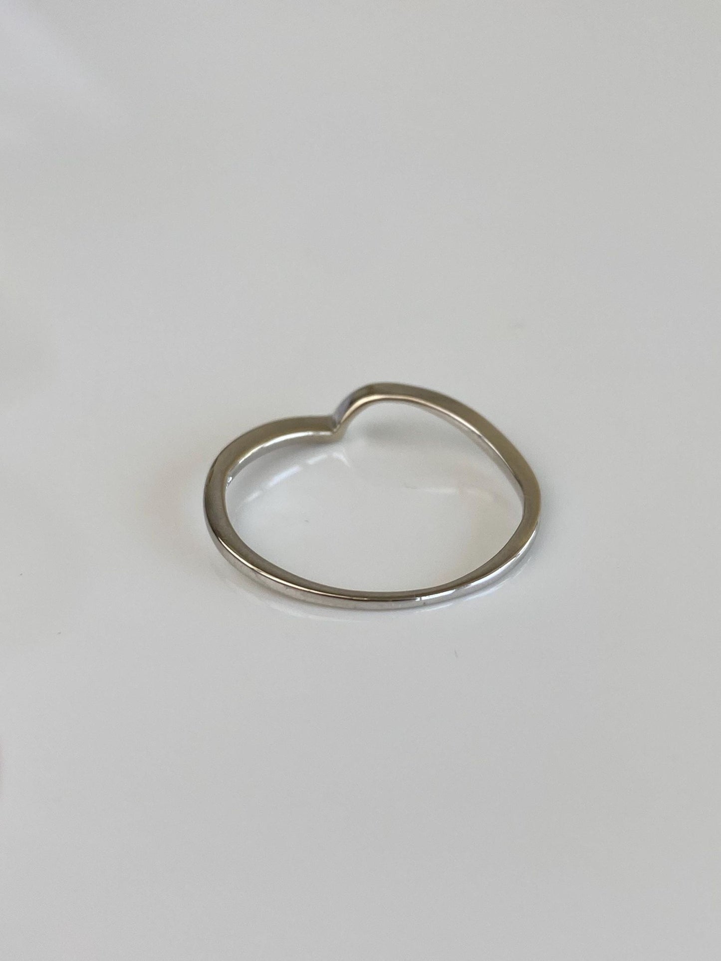 Vintage Solid 10k White Gold Wavy Ring Band - Size 7.5