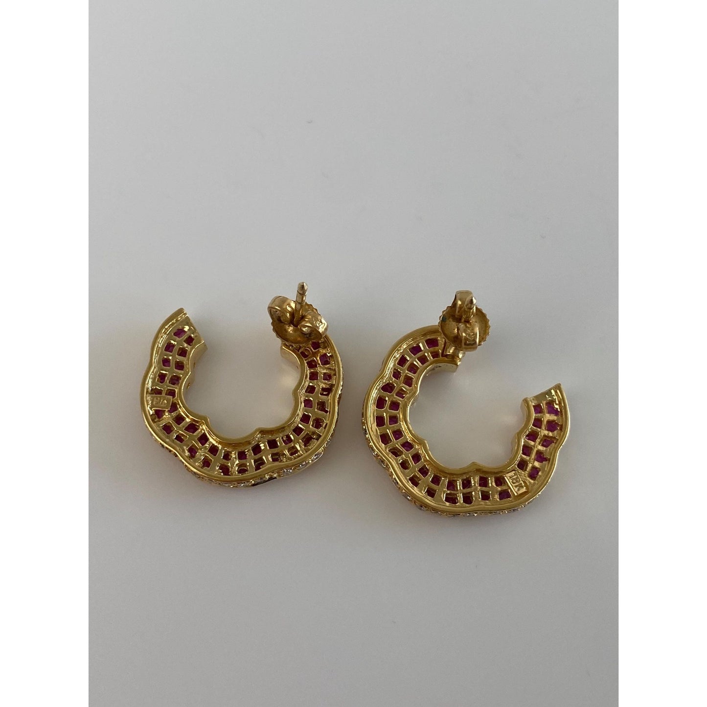 Vintage Solid 18k Yellow Gold Pink Sapphire Dotted Drop Earrings