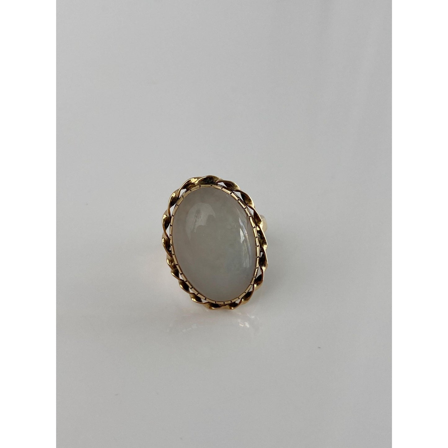 Vintage Solid 14k Yellow Gold White Jade Cabochon Ring - Size 5.75