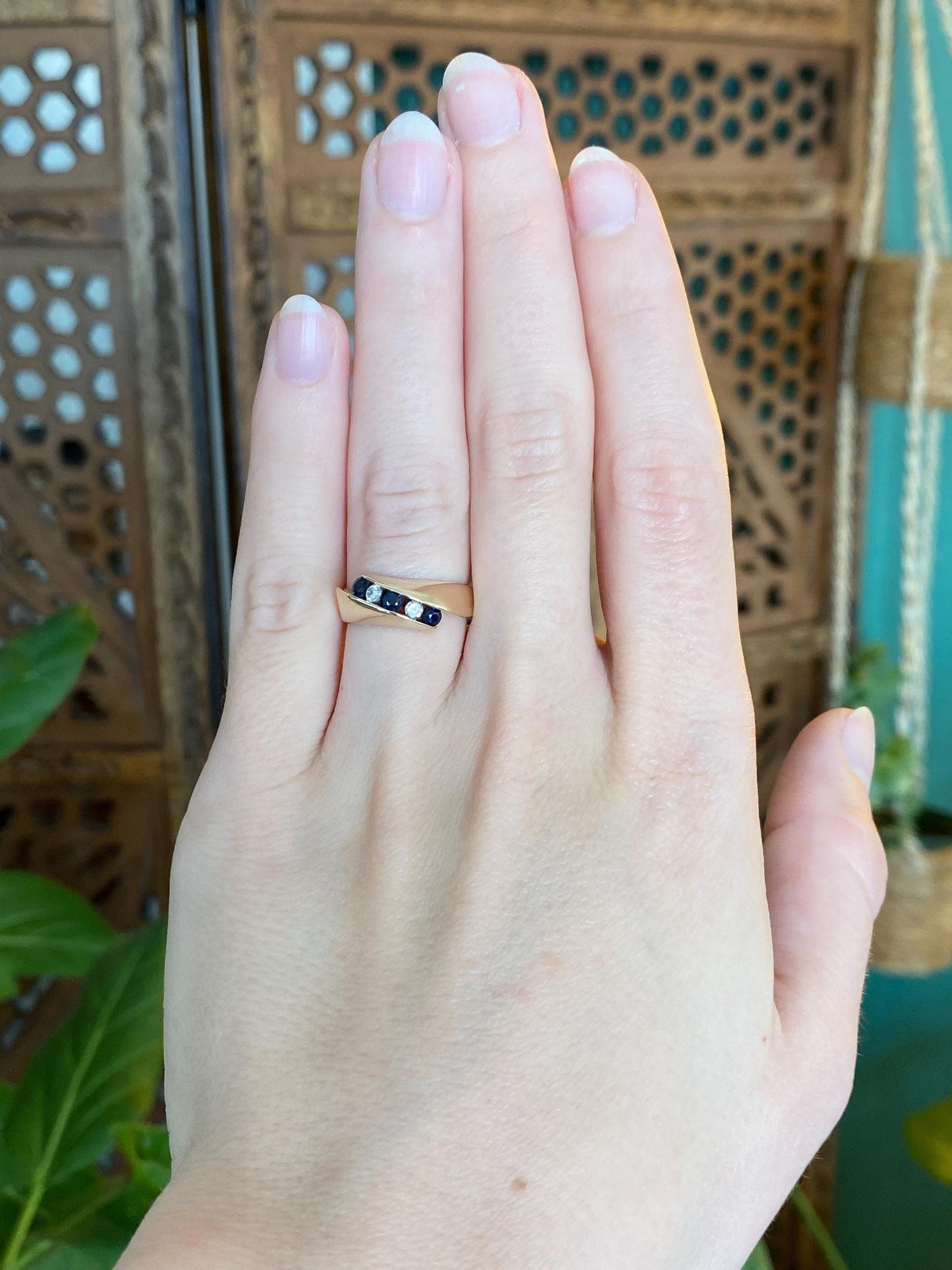 Vintage Solid 10k Yellow Gold Diamond Blue Sapphire Twist Ring - Size 5.75