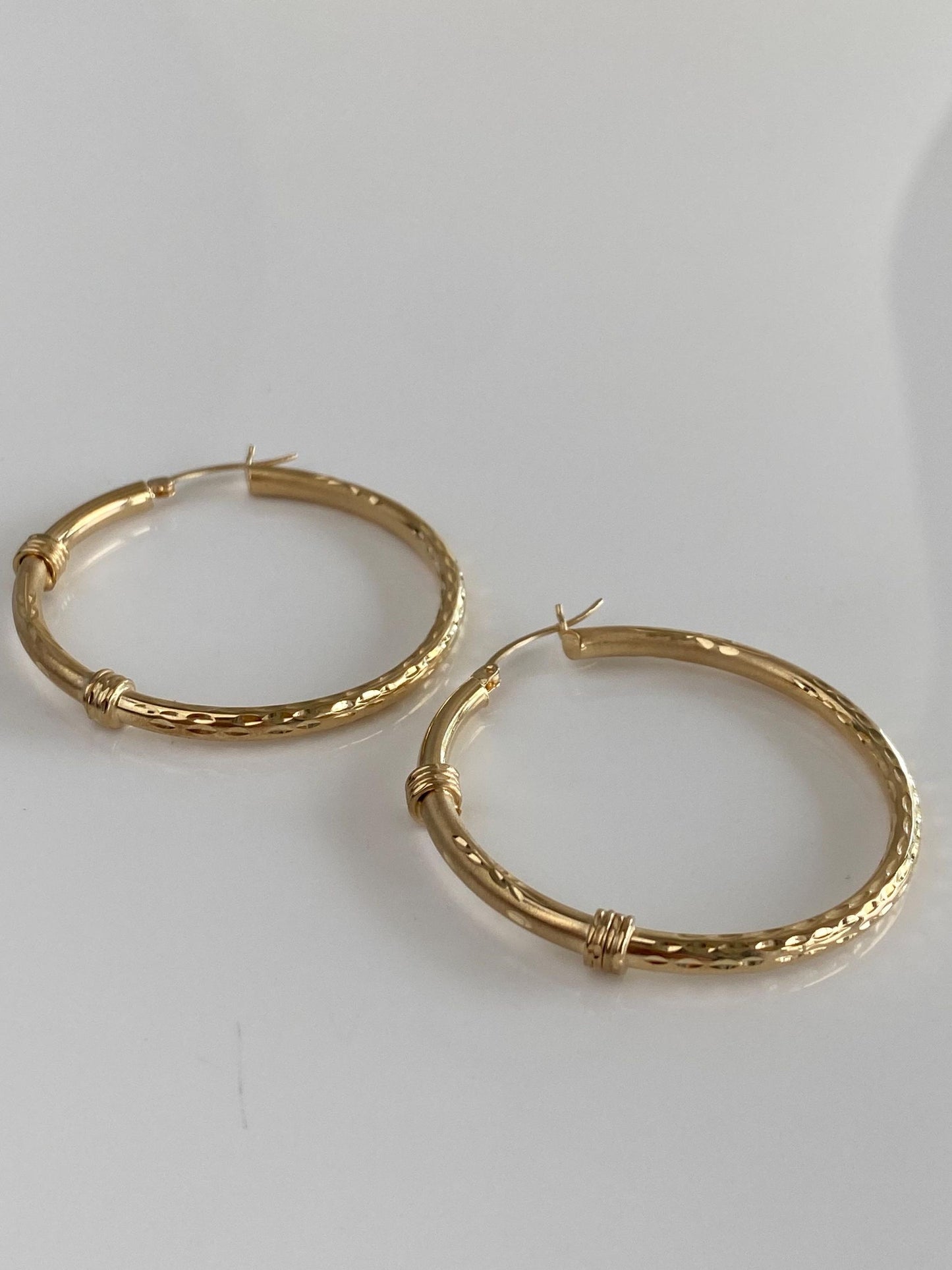 Vintage 14k Yellow Gold Diamond Cut Wrapped Design Hoop Earrings
