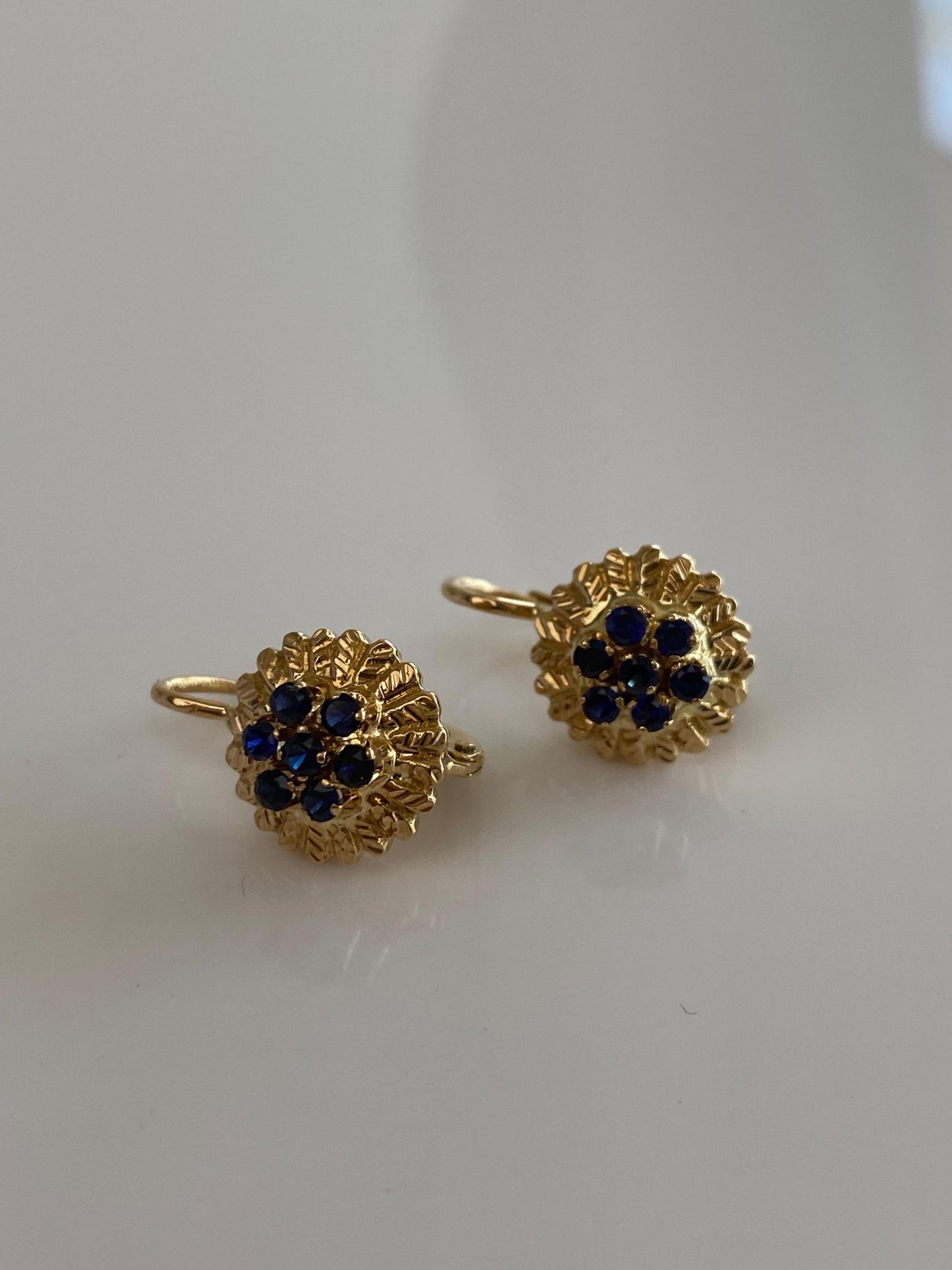 Vintage Solid 18k Yellow Gold Blue Sapphire Cluster Drop Earrings