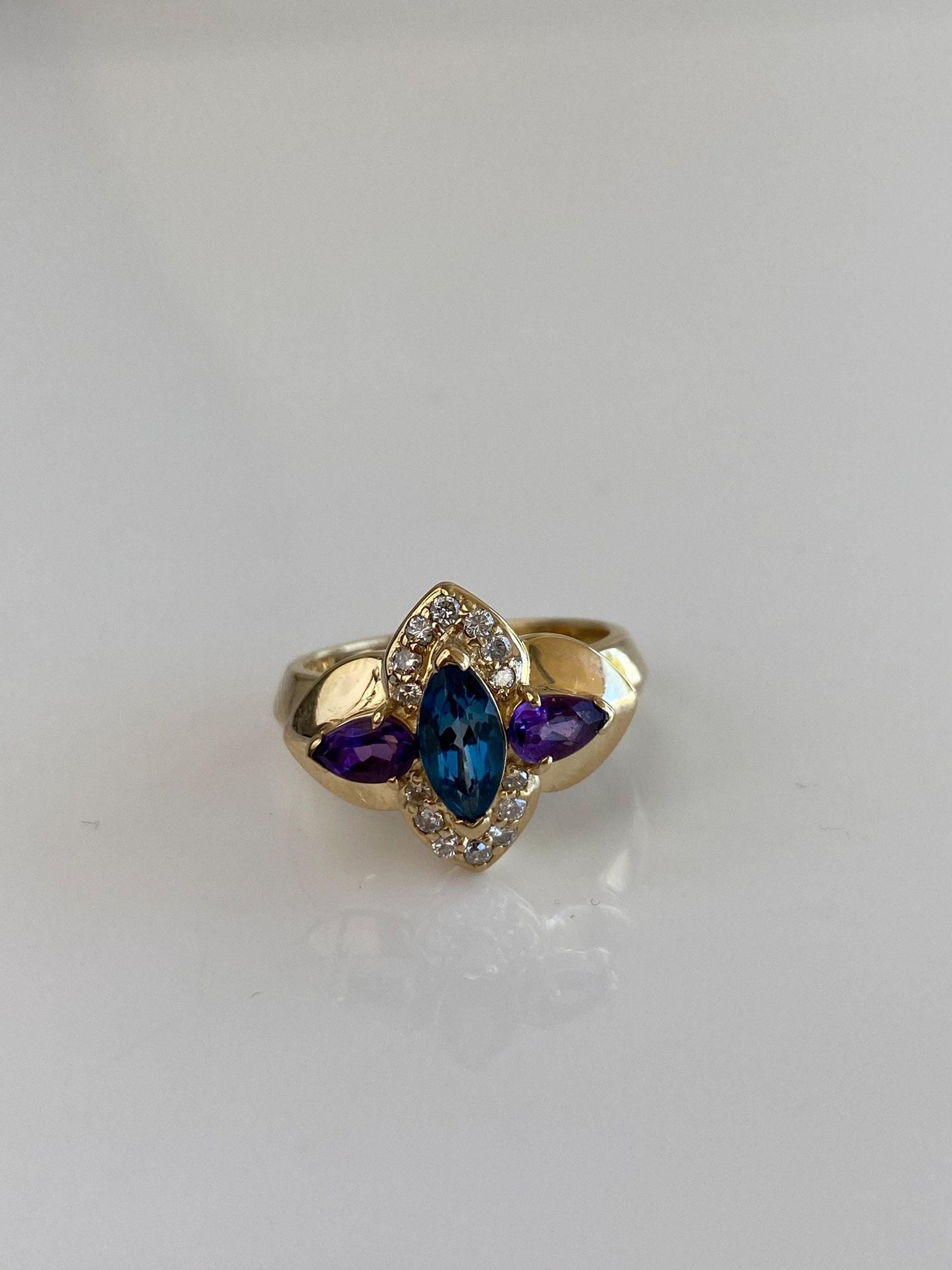 Vintage Solid 14k Yellow Gold Diamond Amethyst Blue Spinel Ring - Size 6