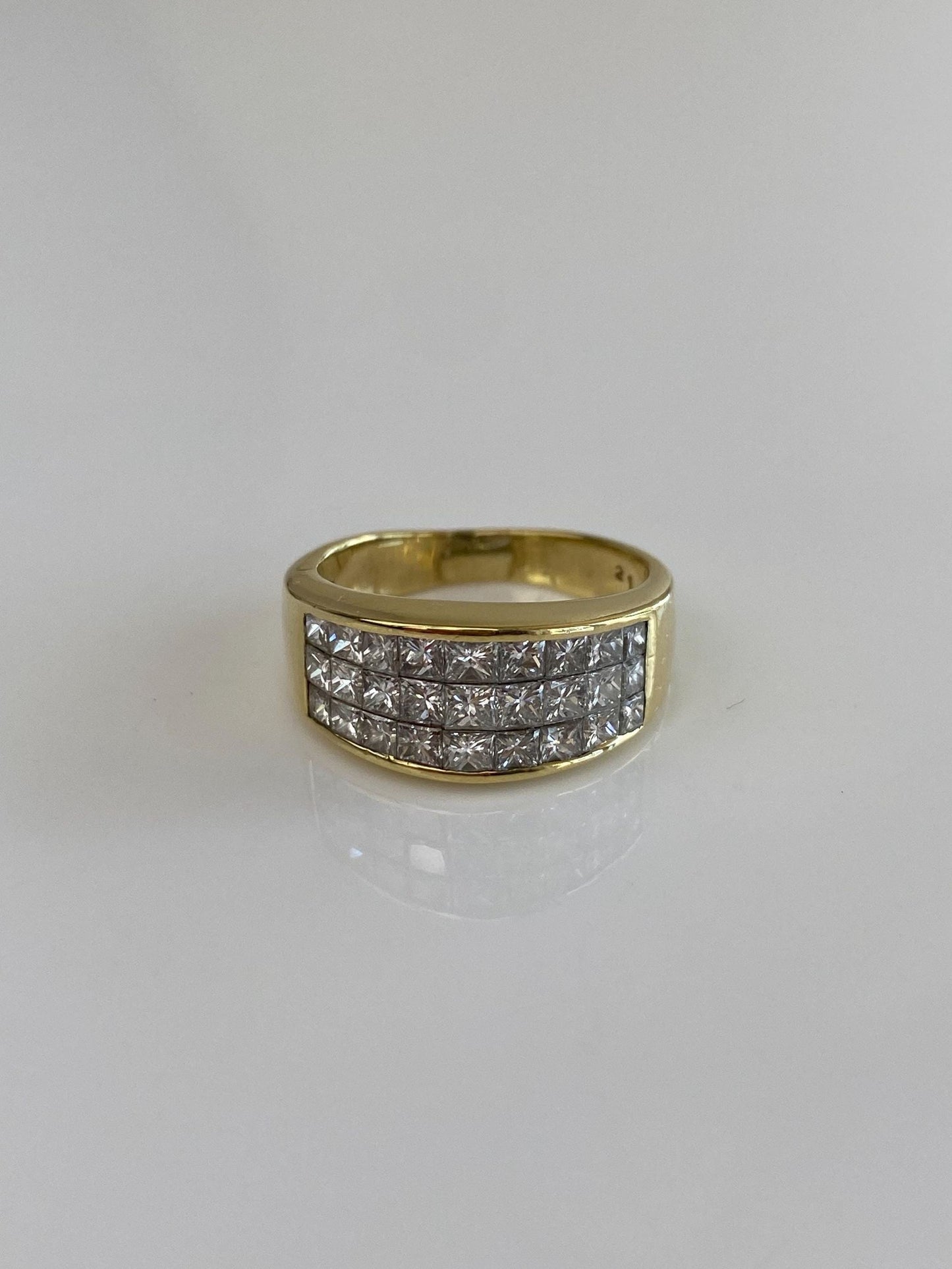 Vintage Solid 18k Yellow Gold Princess Cut Diamond Ring Band - Size 7.25