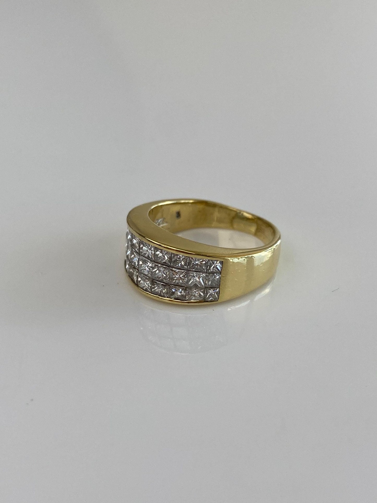 Vintage Solid 18k Yellow Gold Princess Cut Diamond Ring Band - Size 7.25