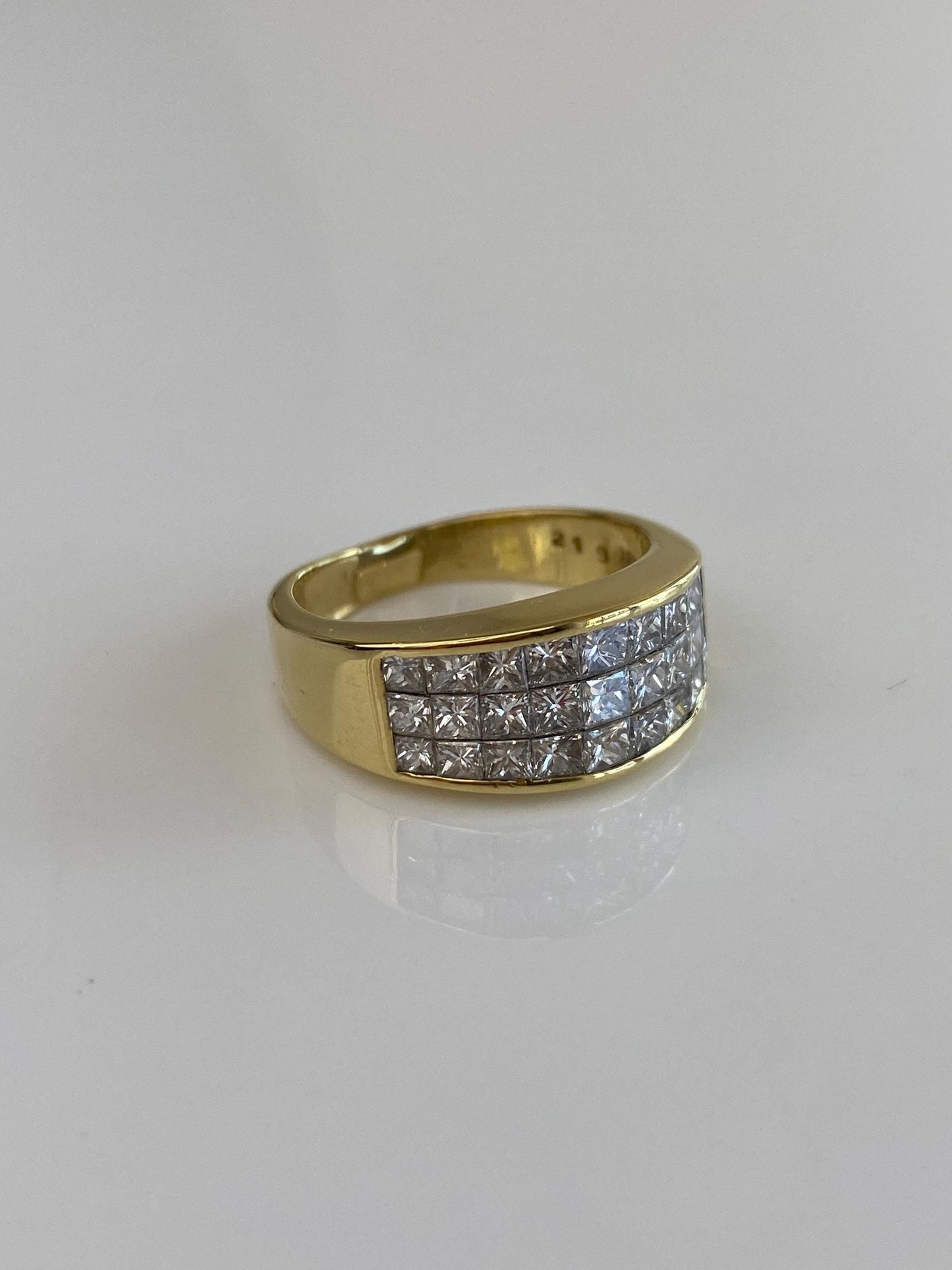 Vintage Solid 18k Yellow Gold Princess Cut Diamond Ring Band - Size 7.25