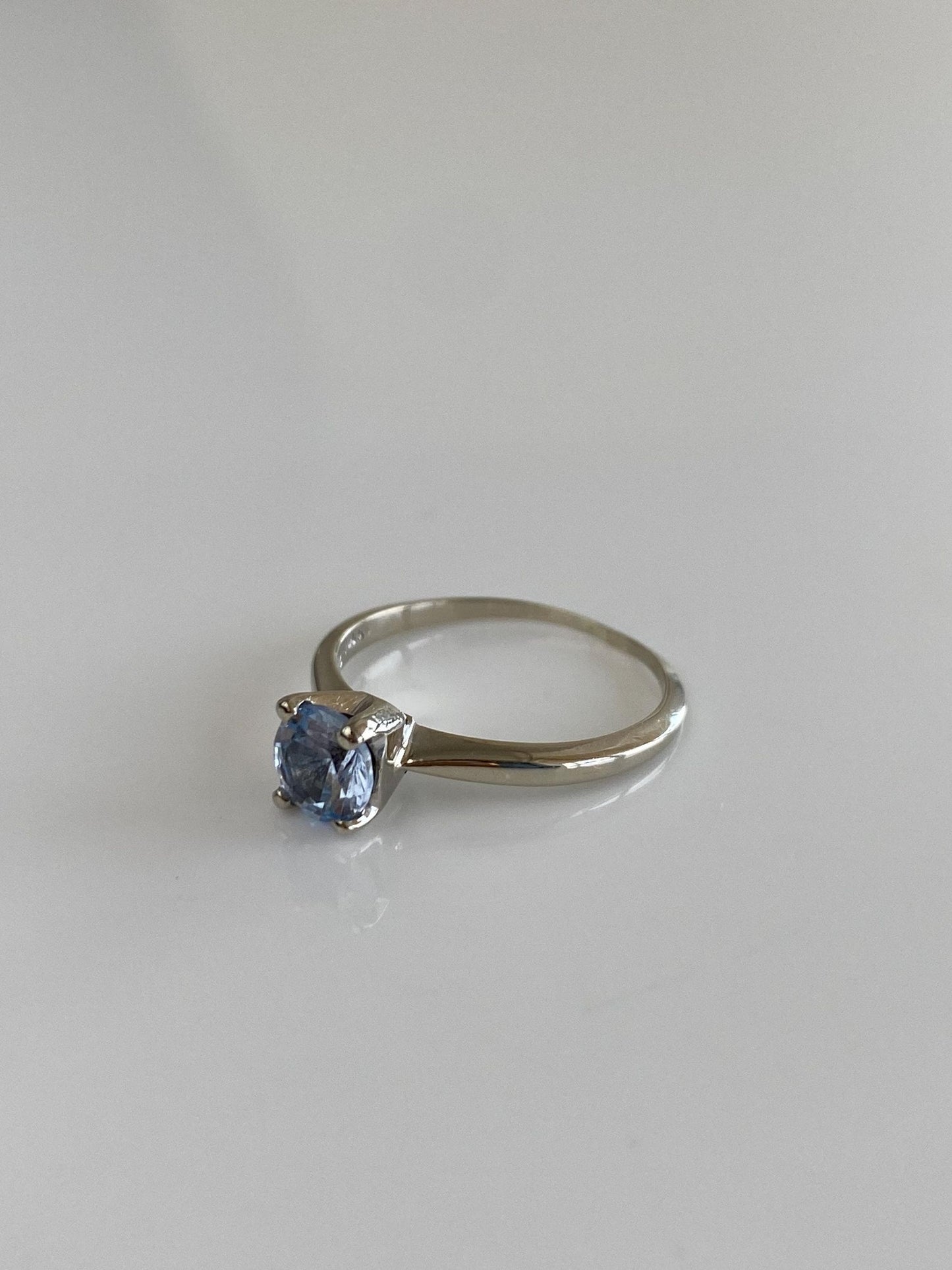 Vintage Solid 10k White Gold Aquamarine Ring - Size 6.25