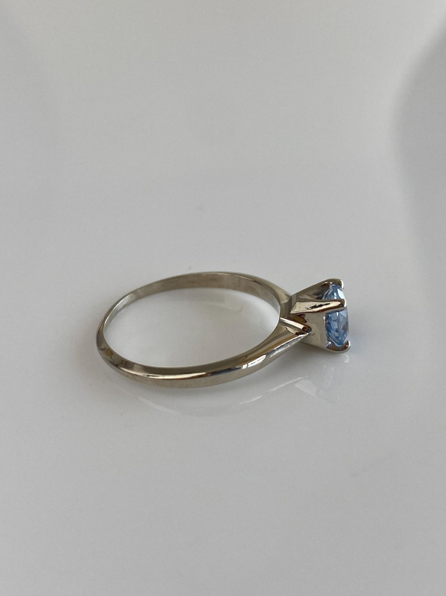 Vintage Solid 10k White Gold Aquamarine Ring - Size 6.25
