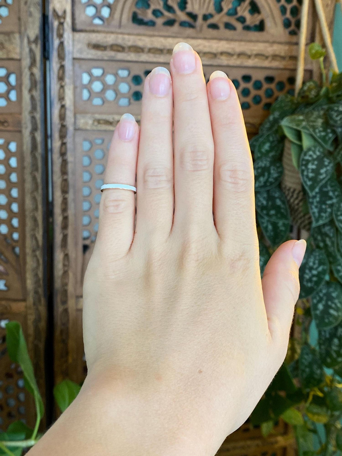 Vintage Solid 14k Yellow Gold White Enamel Inlay Ring Band - Size 2.75