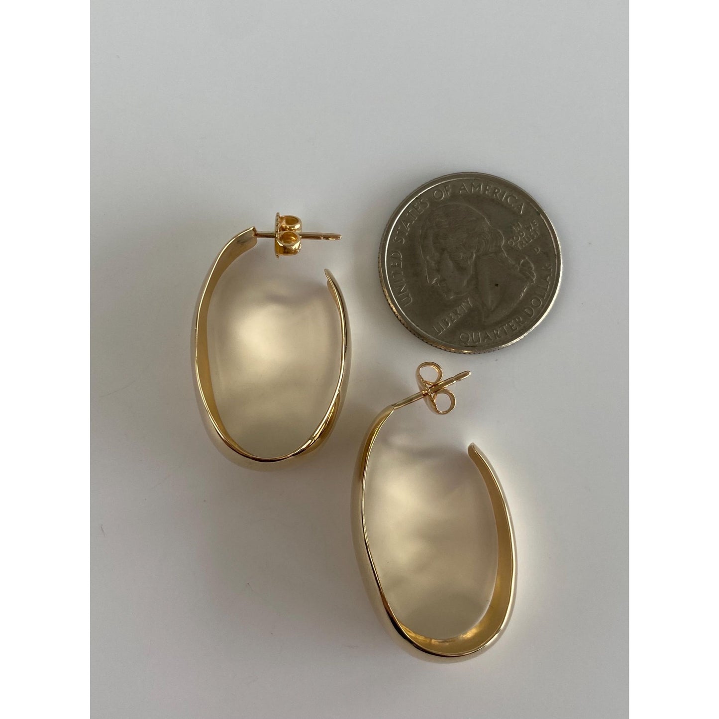 Vintage Solid 14k Yellow Gold Tapered Oval Hoop Earrings