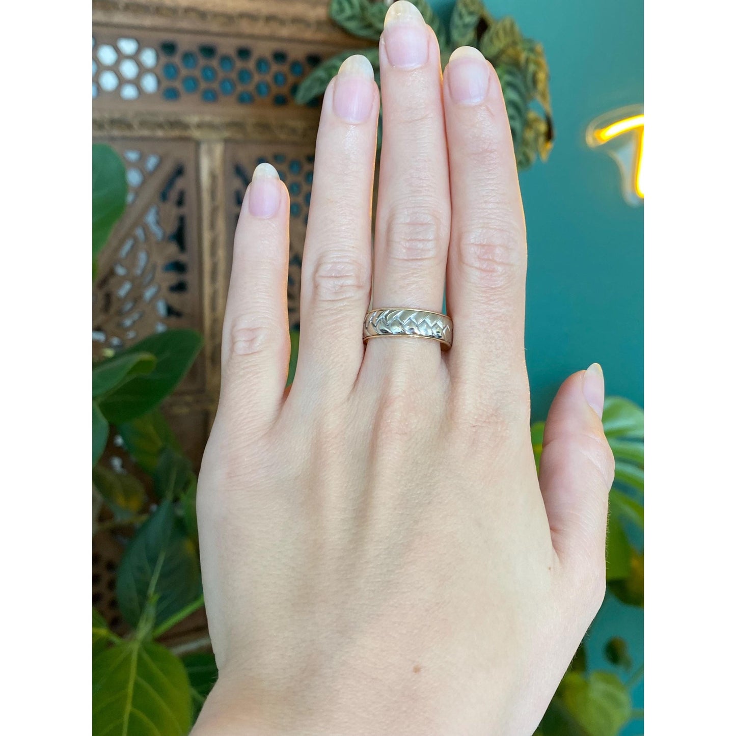 Vintage Solid 14k White & Yellow Gold Designed Ring Band - Size 9.25