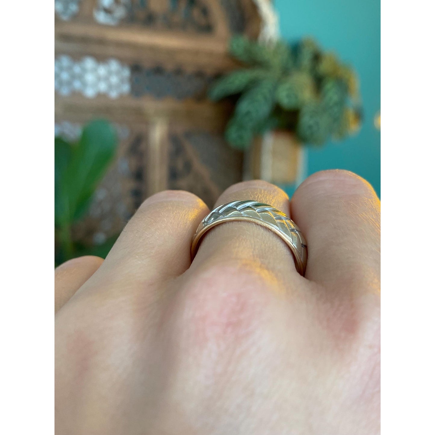 Vintage Solid 14k White & Yellow Gold Designed Ring Band - Size 9.25