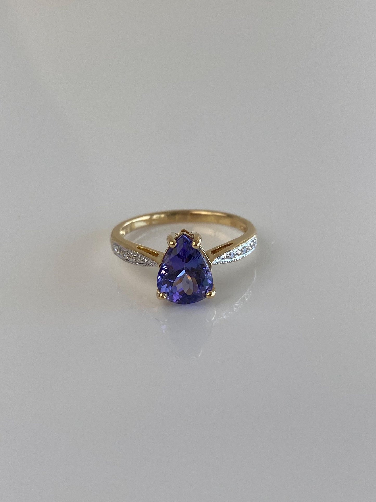 Solid 18k Yellow Gold Diamond Tanzanite Teardrop Ring - Size 7