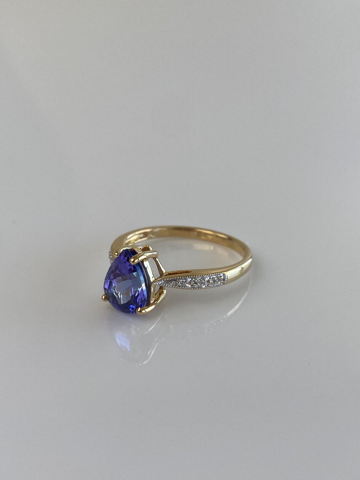 Solid 18k Yellow Gold Diamond Tanzanite Teardrop Ring - Size 7