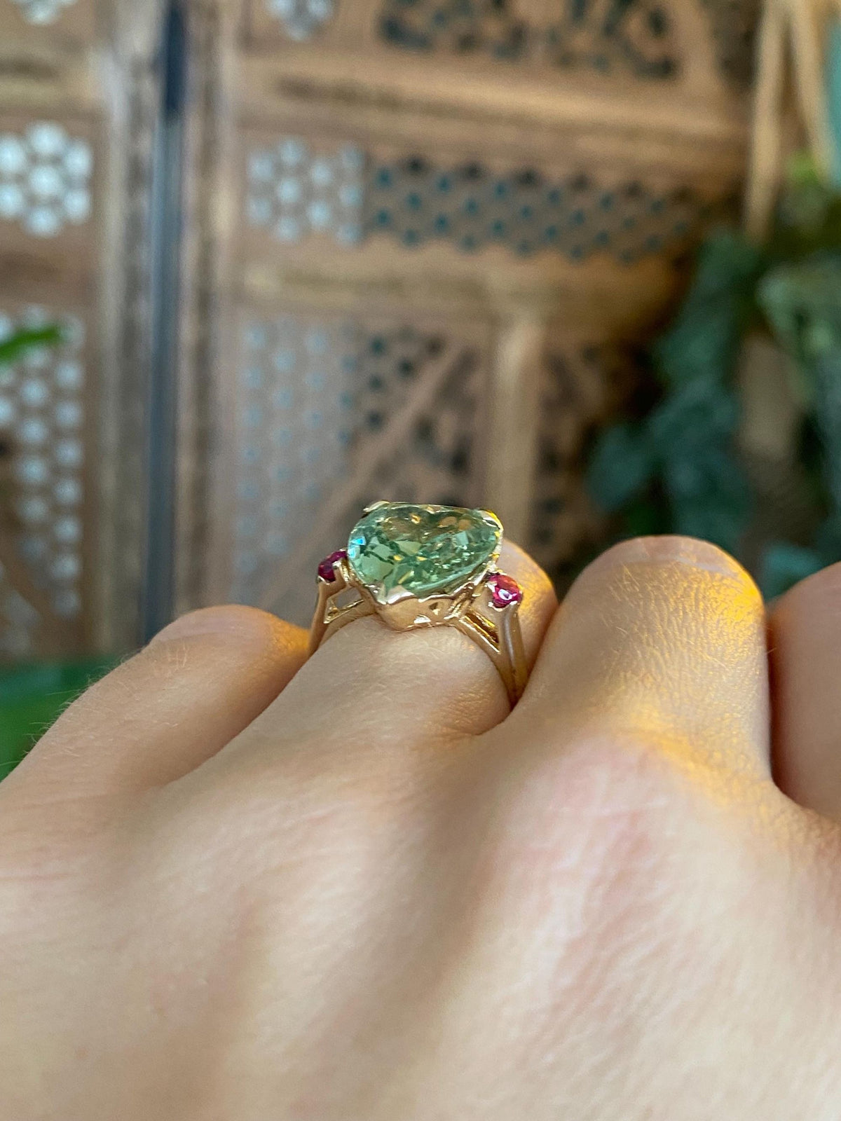 Solid 14k Yellow Gold Green Spinel Heart Ruby Ring - Size 4.75