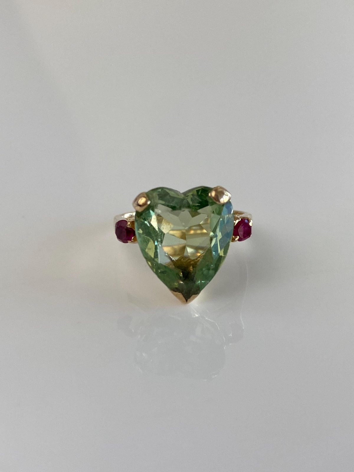Solid 14k Yellow Gold Green Spinel Heart Ruby Ring - Size 4.75